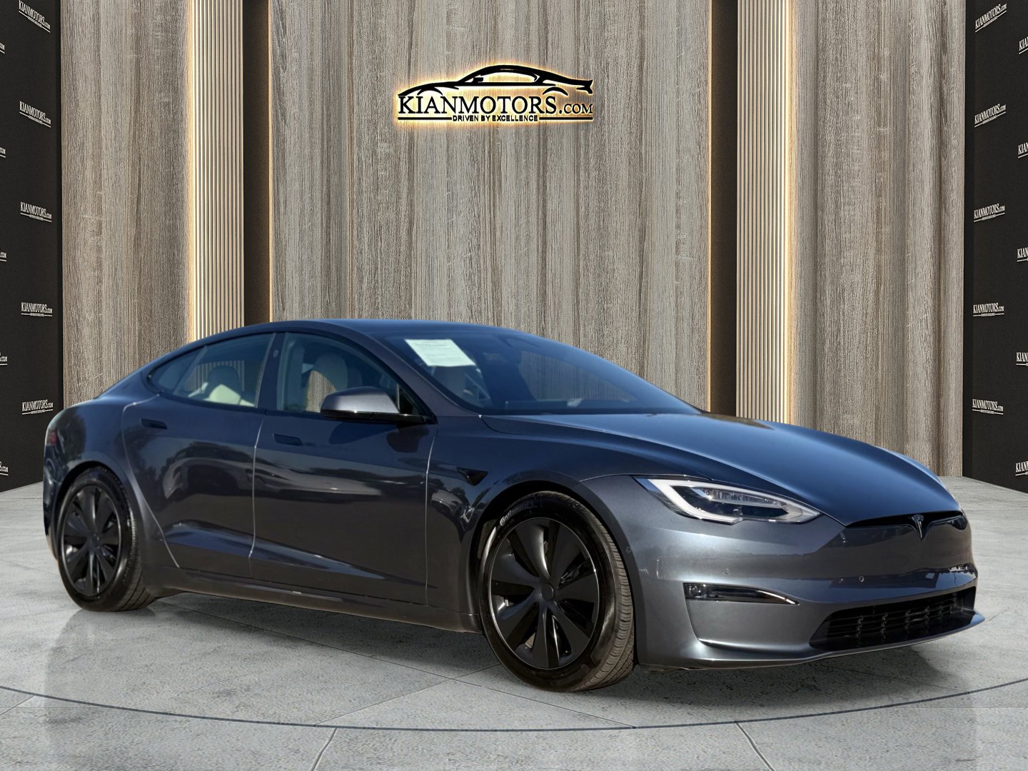 2021 Tesla Model S Long Range Plus's photo