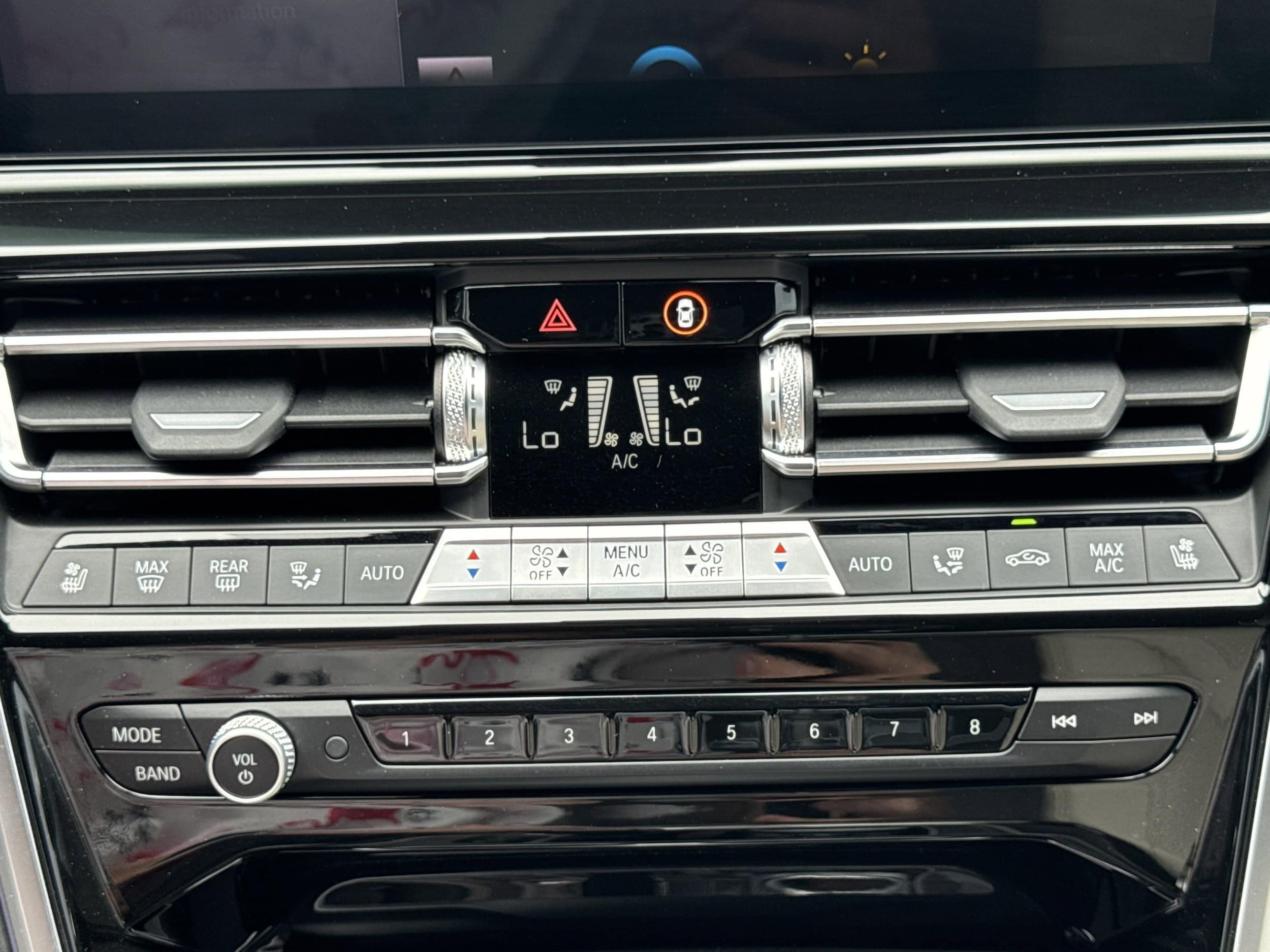 2025 BMW 8 Series 840i - Photo 56