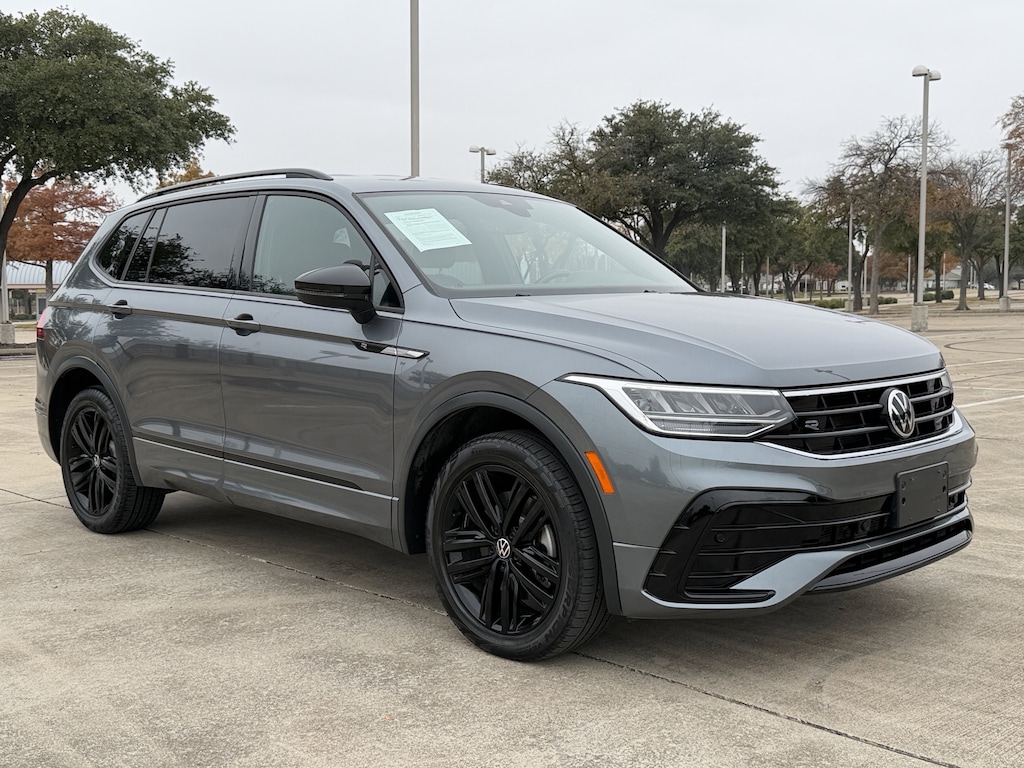 Used 2022 Volkswagen Tiguan SE R-Line Black SUV