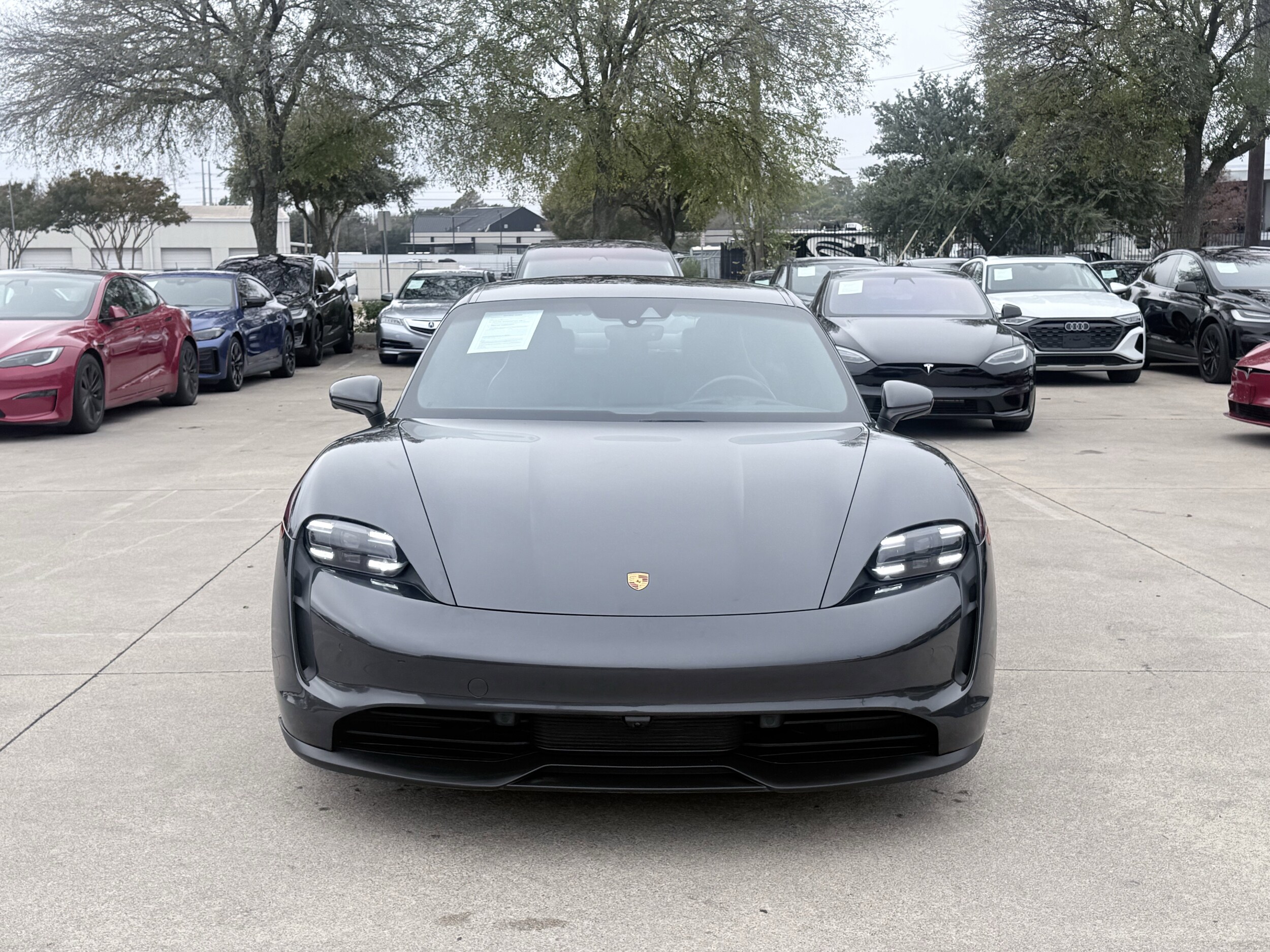 2023 Porsche Taycan photo 2