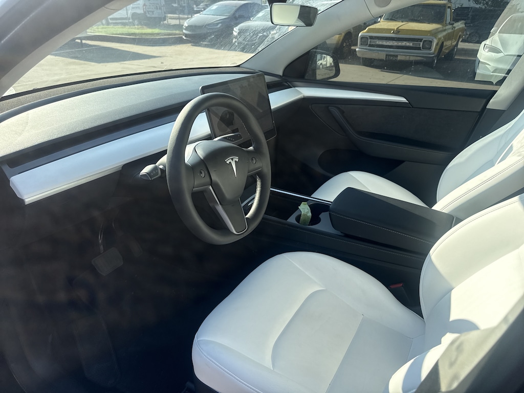 Used 2024 Tesla Model Y RWD Long Range Single Motor Rear-Wheel Drive SUV