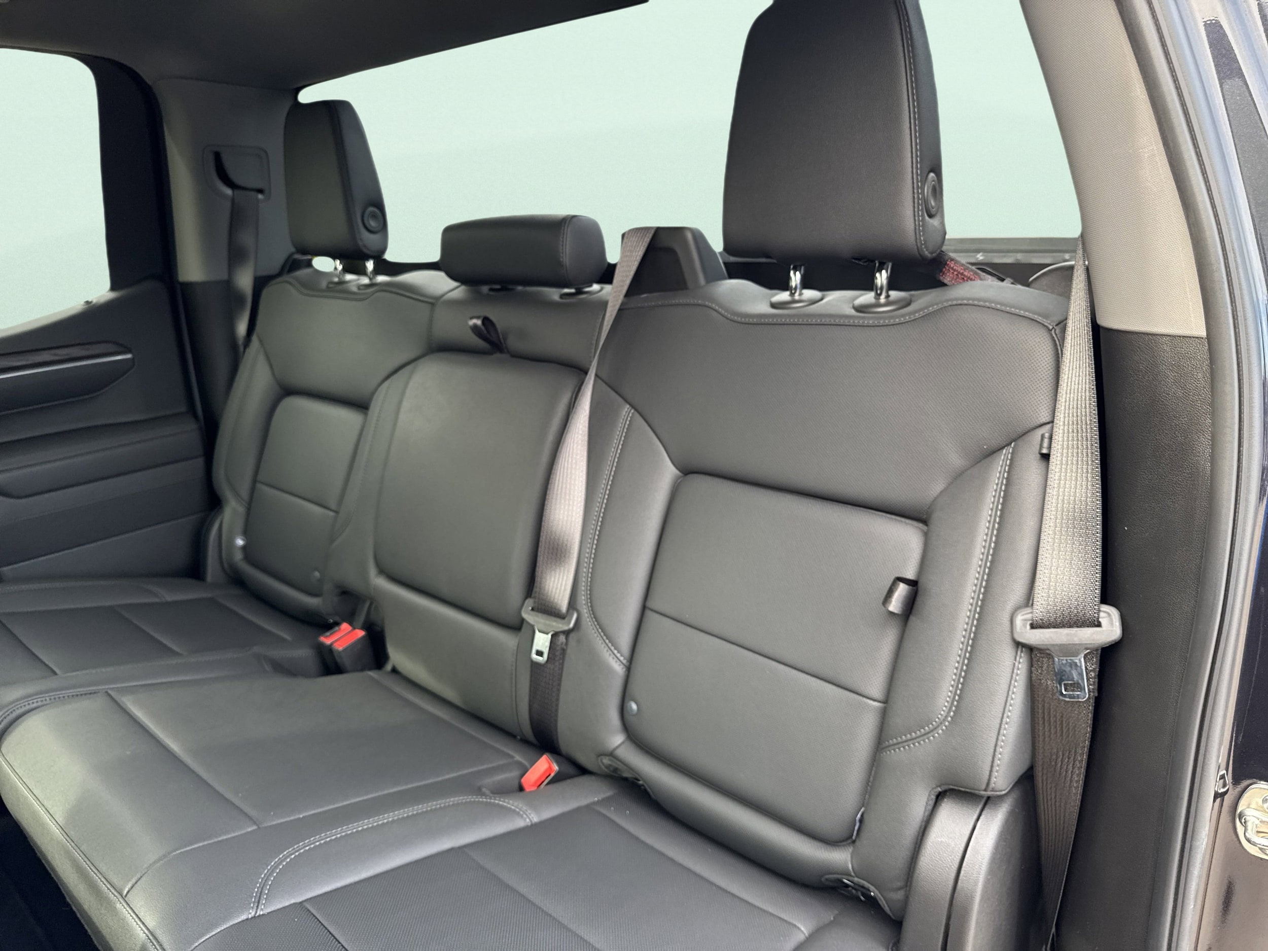 2025 GMC Sierra 1500 SLT - Photo 7