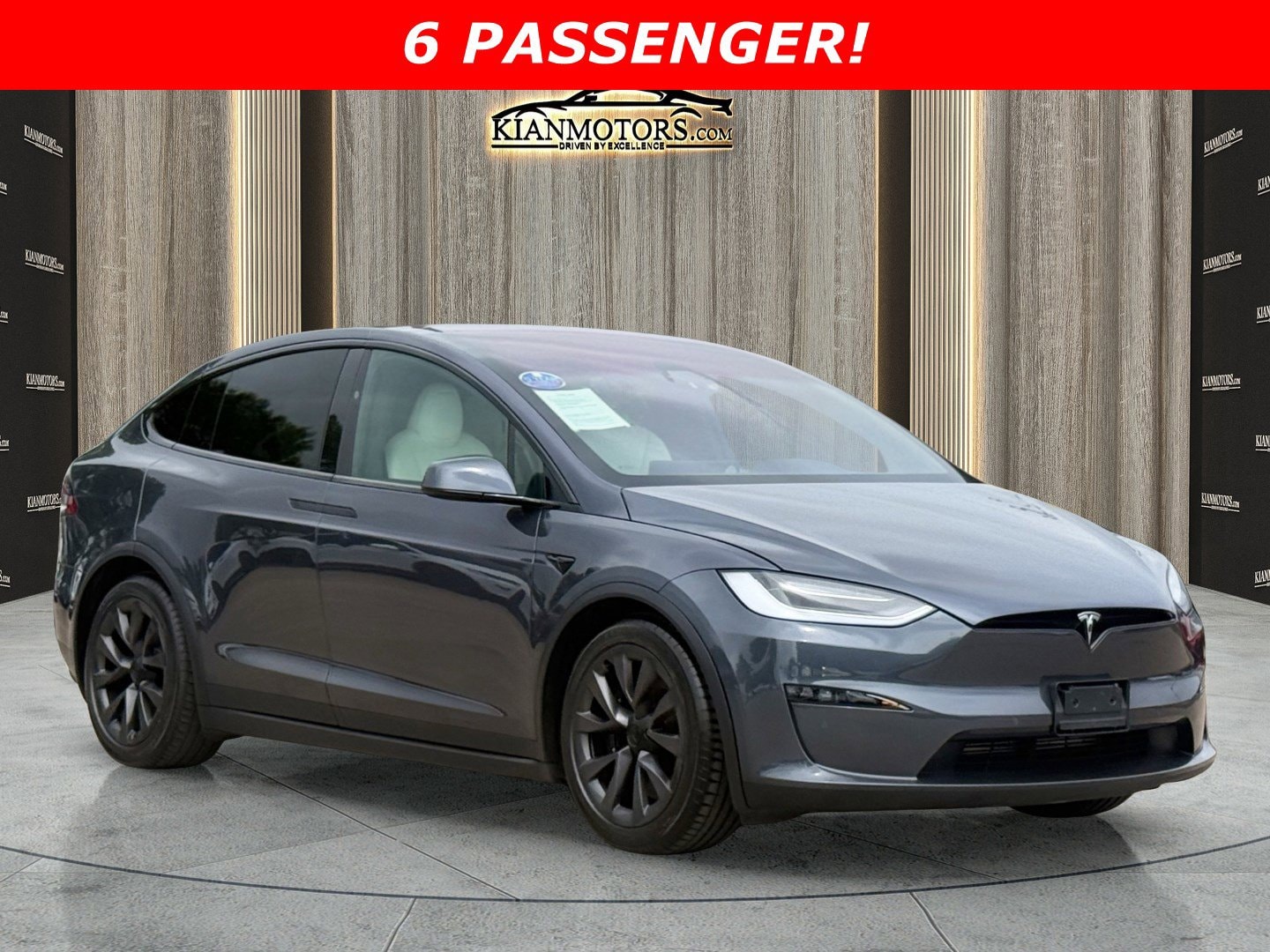 2022 Tesla Model X Plaid's photo