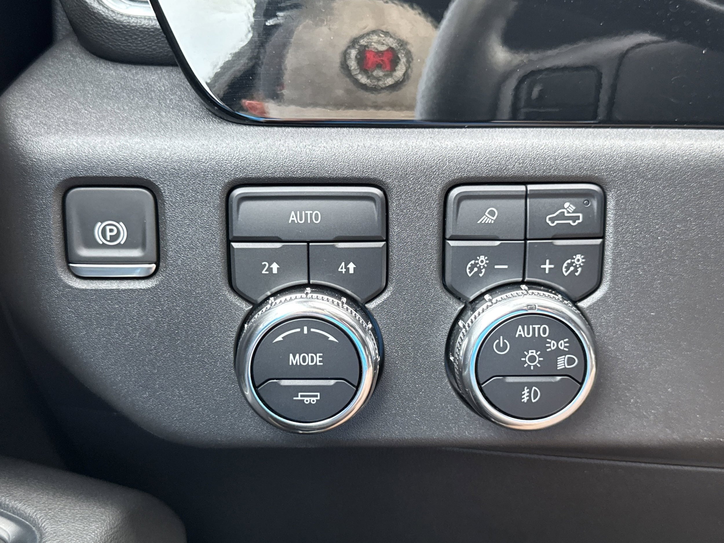 2025 GMC Sierra 1500 SLT - Photo 53