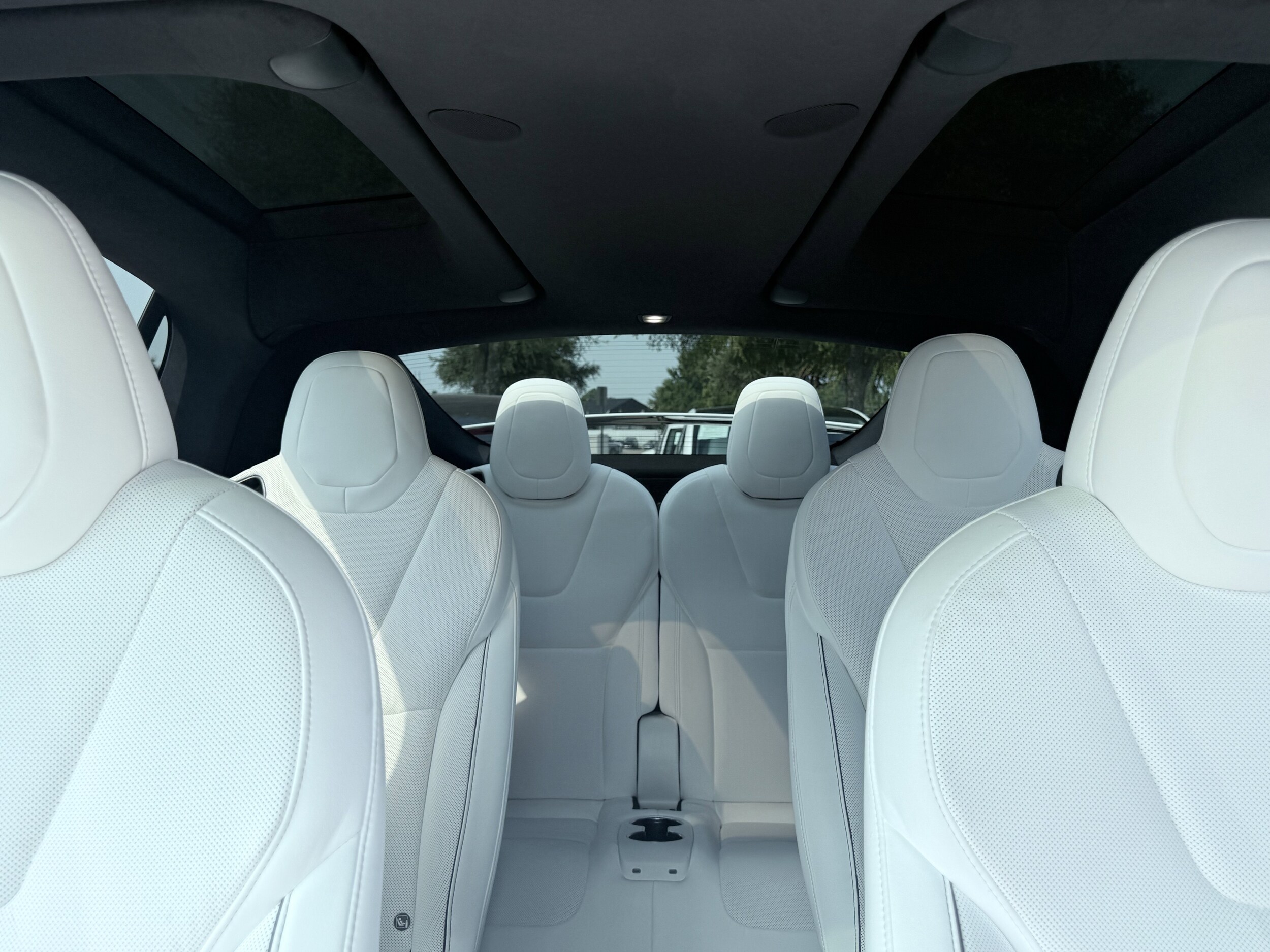 2022 Tesla Model X Plaid photo 3