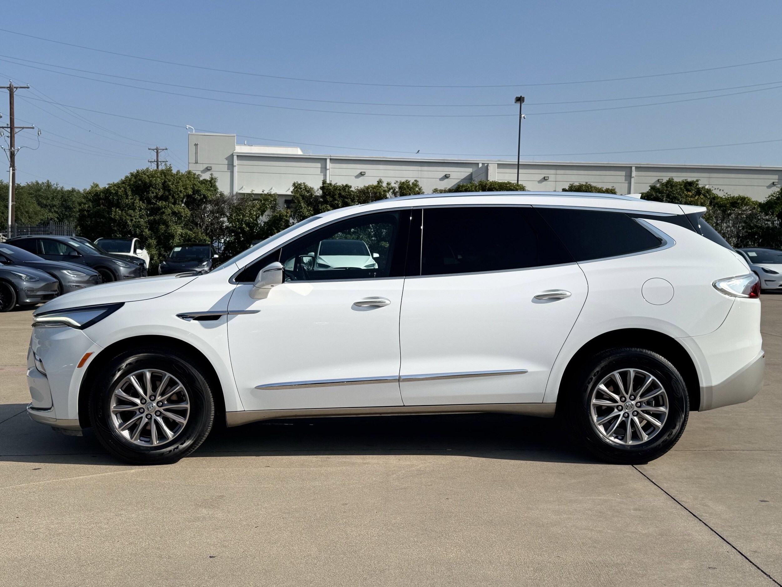 2024 Buick Enclave Premium photo 3