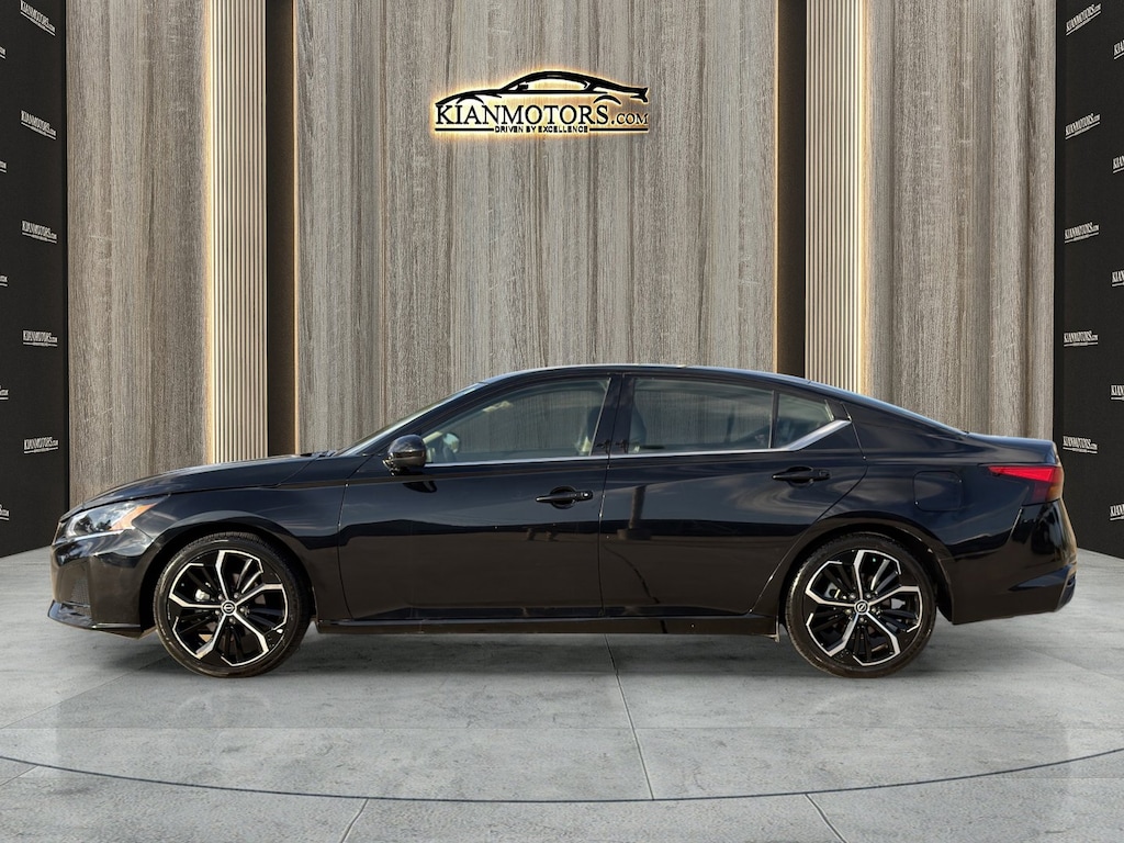 Used 2023 Nissan Altima 2.5 SR Sedan