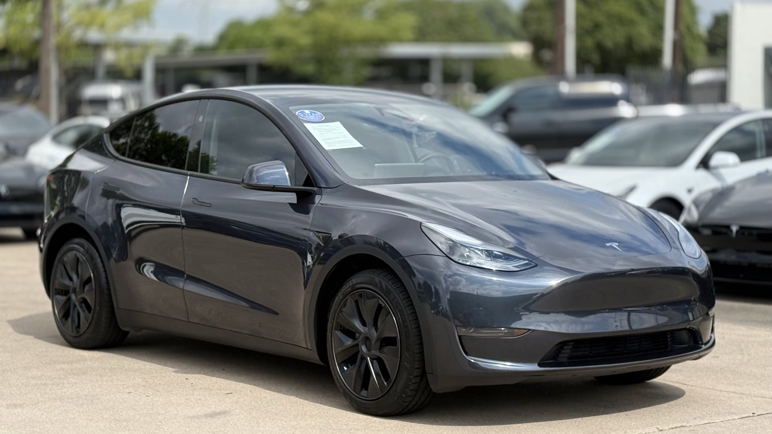 2024 Tesla Model Y Long Range Rear Wheel Drive's photo