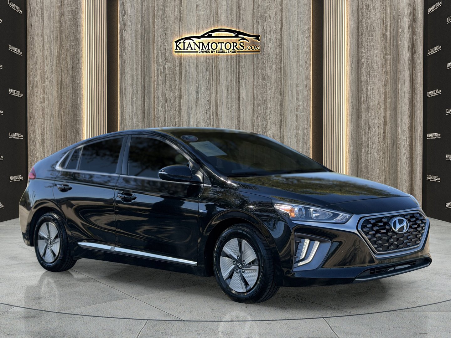 2020 Hyundai IONIQ SE