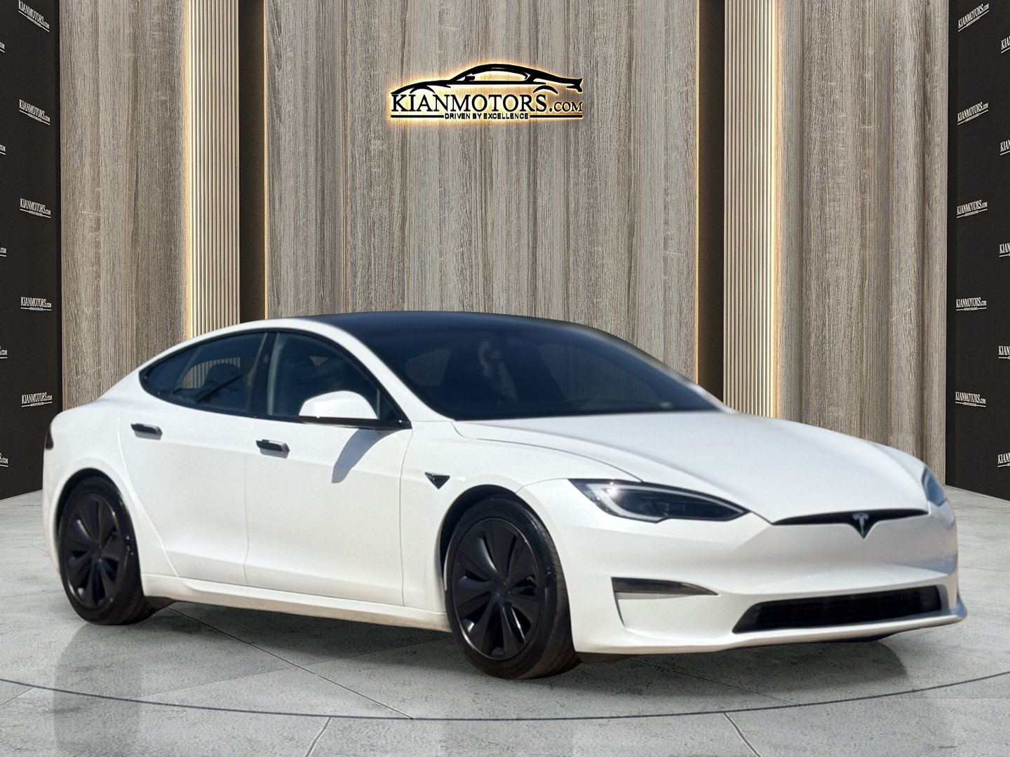 2023 Tesla Model S Standard Range