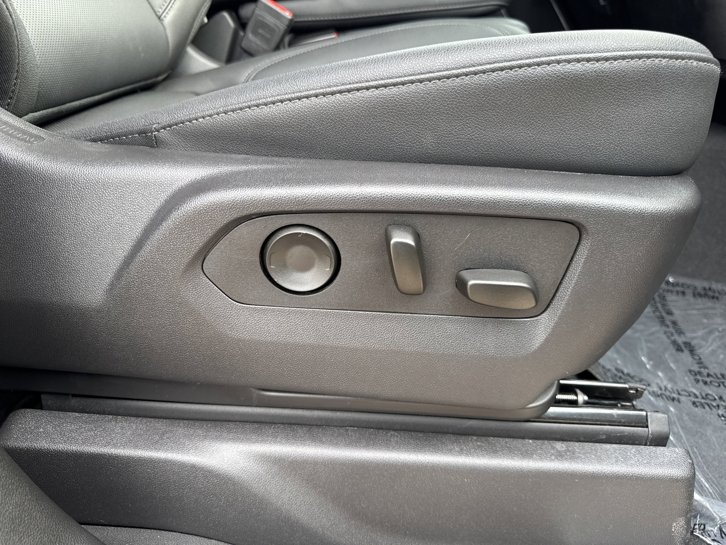 2025 GMC Sierra 1500 SLT - Photo 46