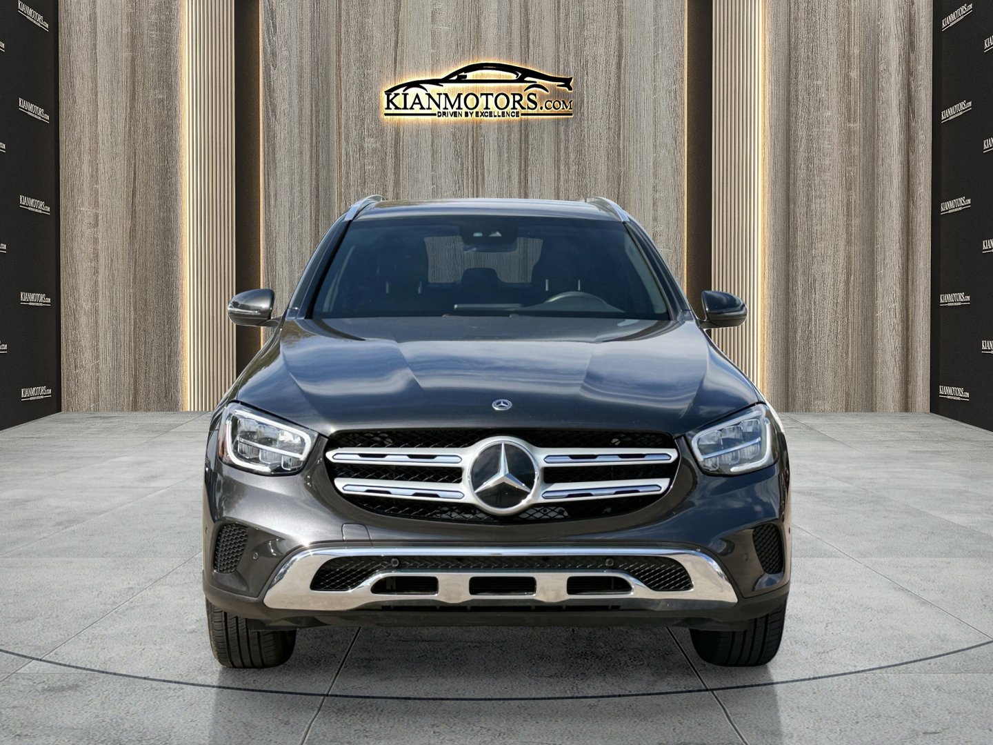 2021 Mercedes Benz GLC 300 photo 2
