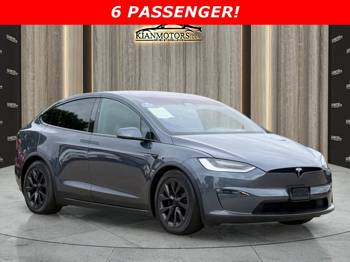 2022 Tesla Model X Plaid's photo