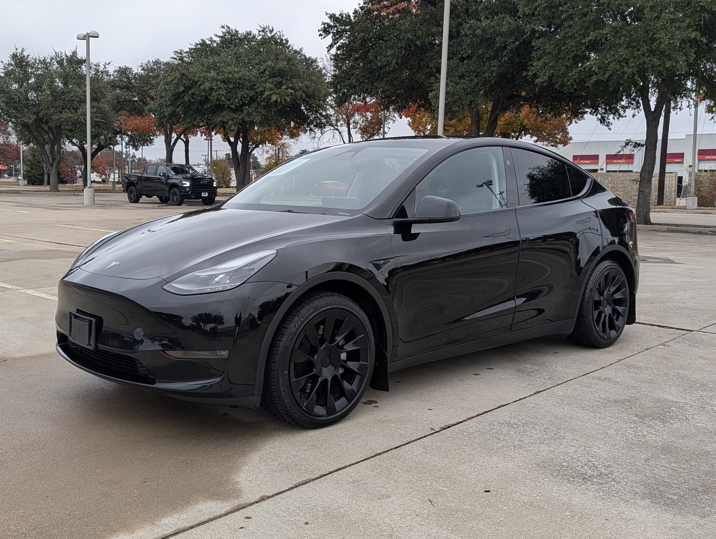 2023 Tesla Model Y Long Range's photo