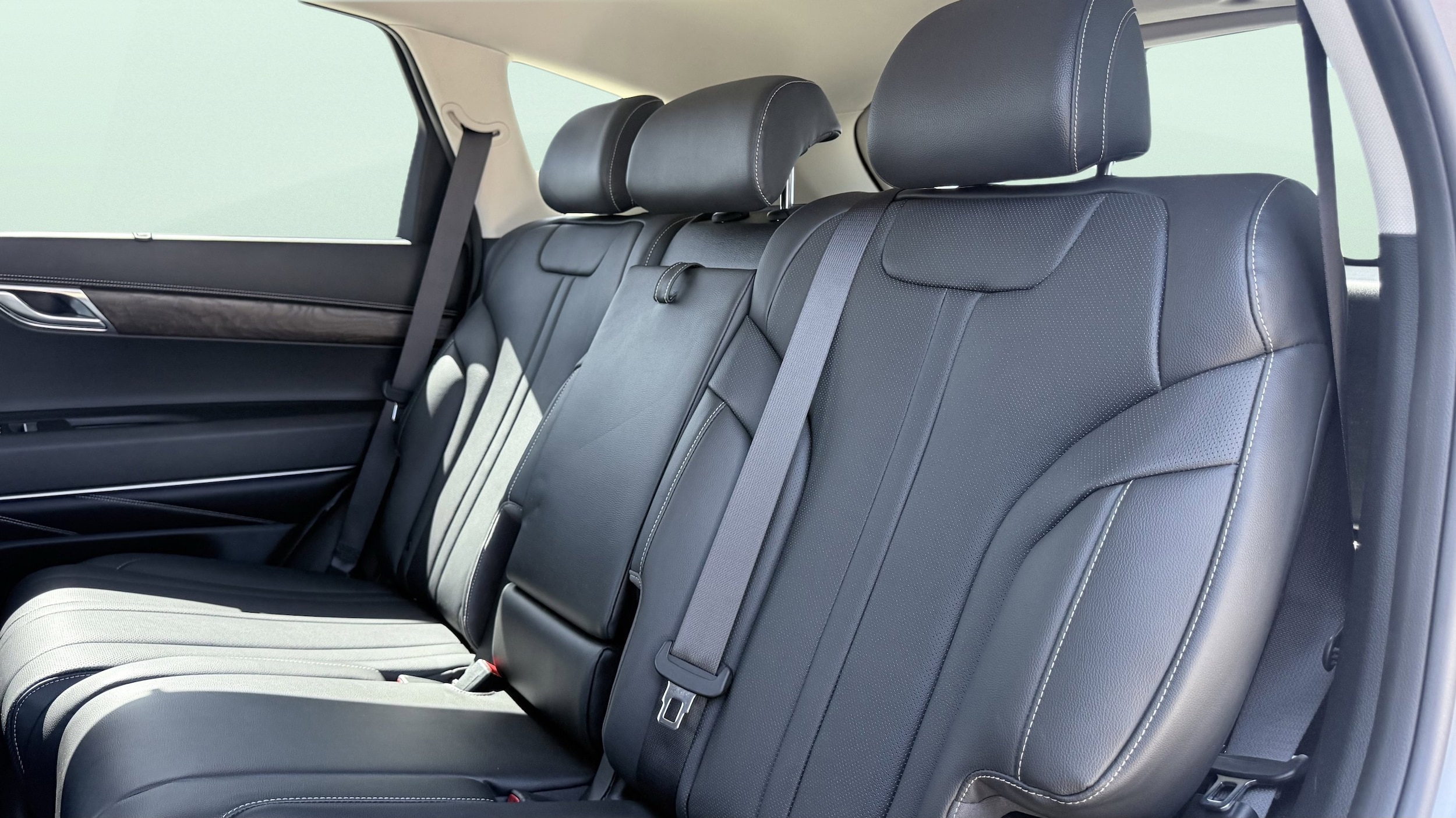 2024 GENESIS GV80 Standard - Photo 32