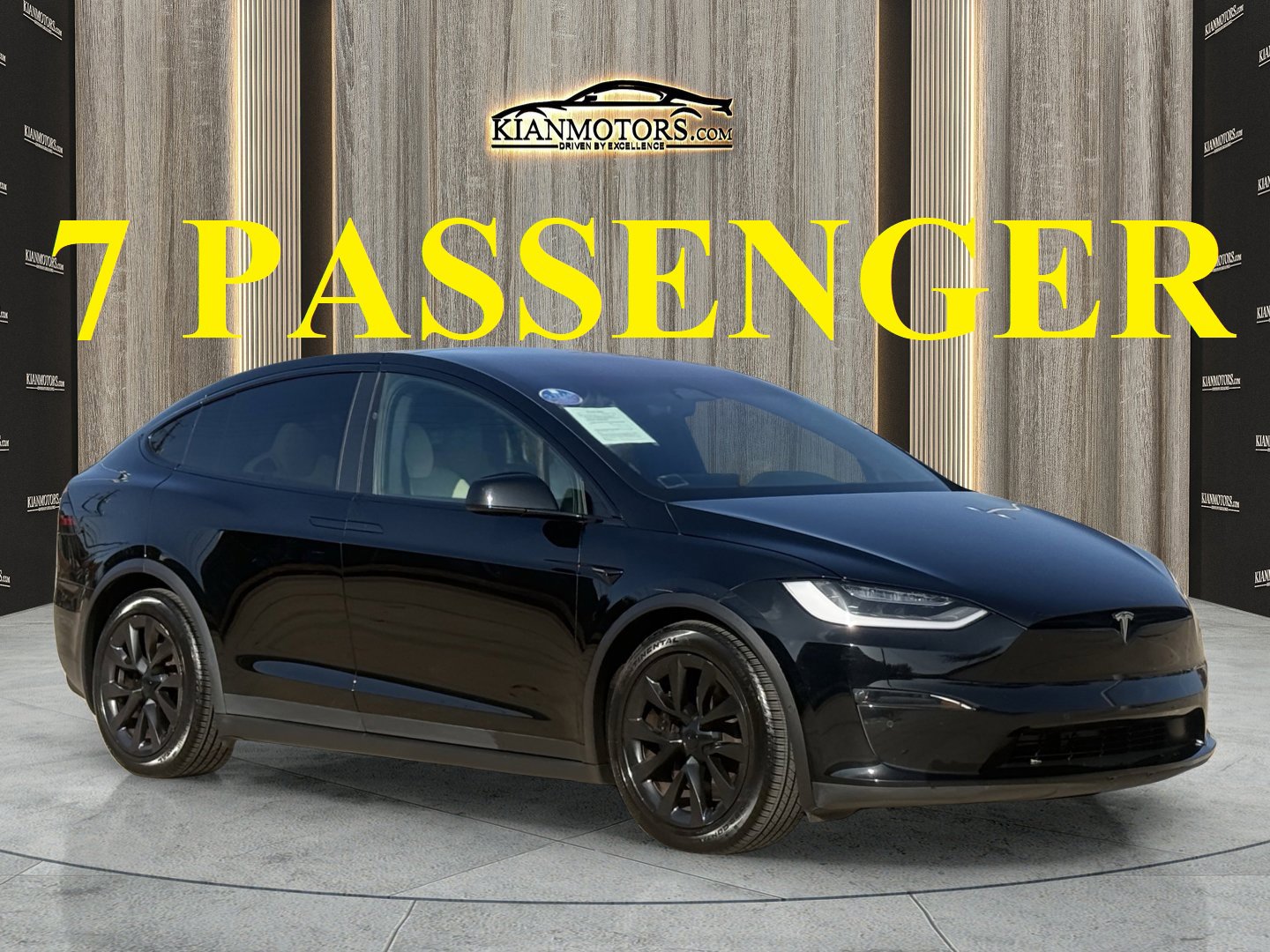 2023 Tesla Model X Long Range's photo
