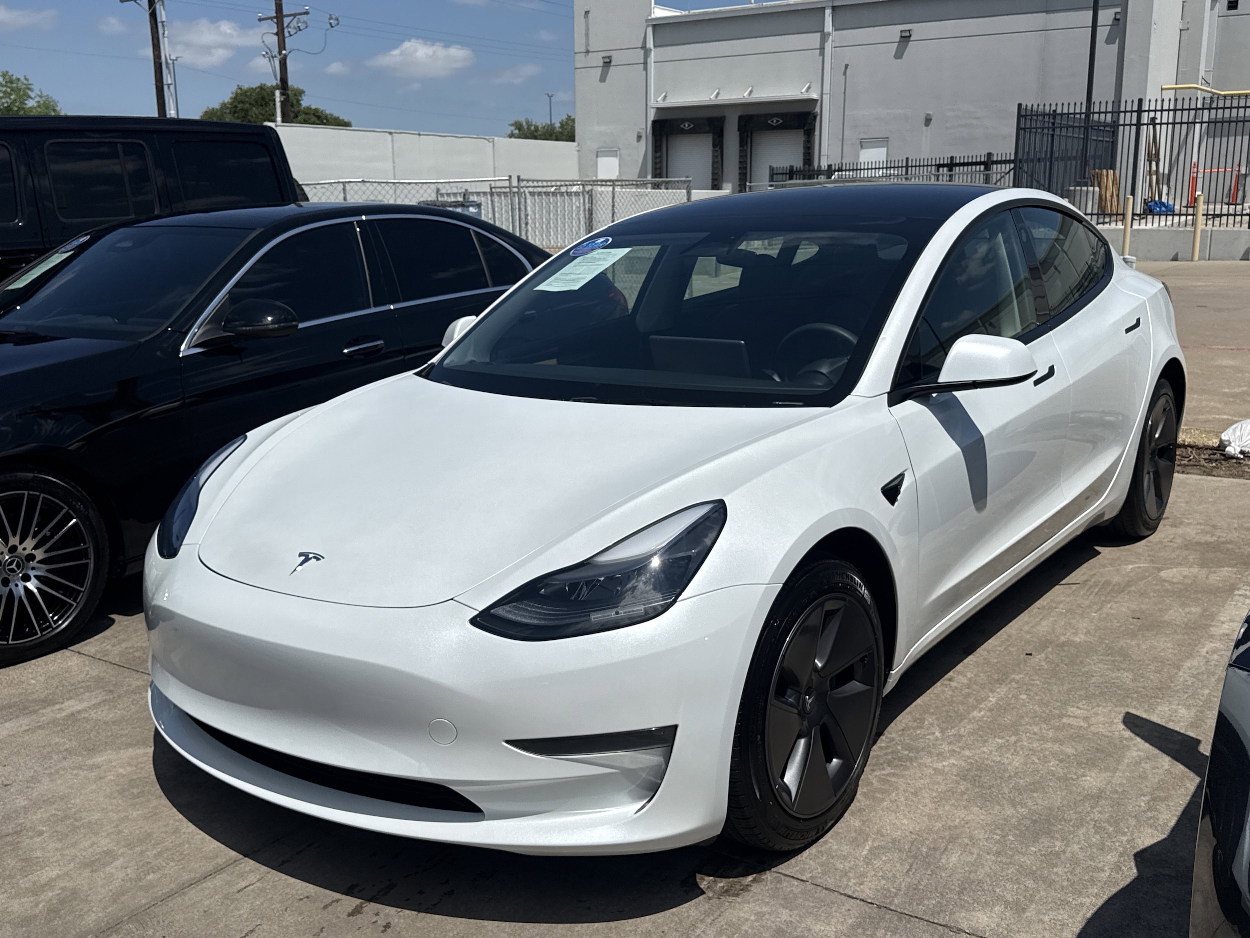 2023 Tesla Model 3 -'s photo