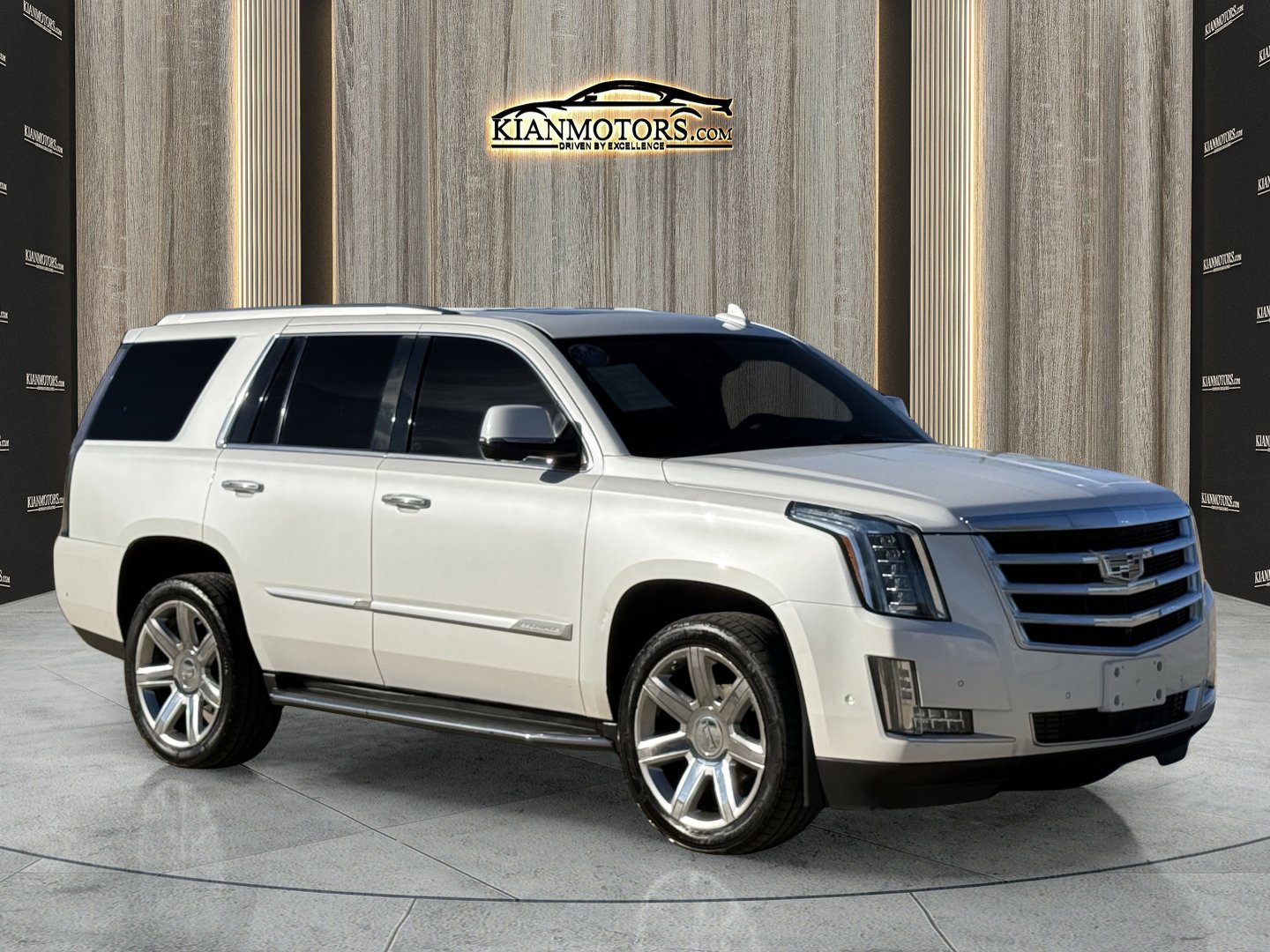 2018 Cadillac Escalade Premium Luxury's photo