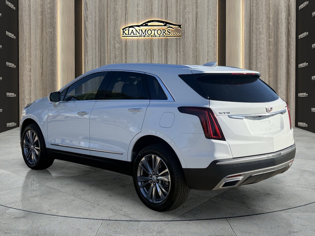 Used 2024 CADILLAC XT5 FWD Premium Luxury SUV