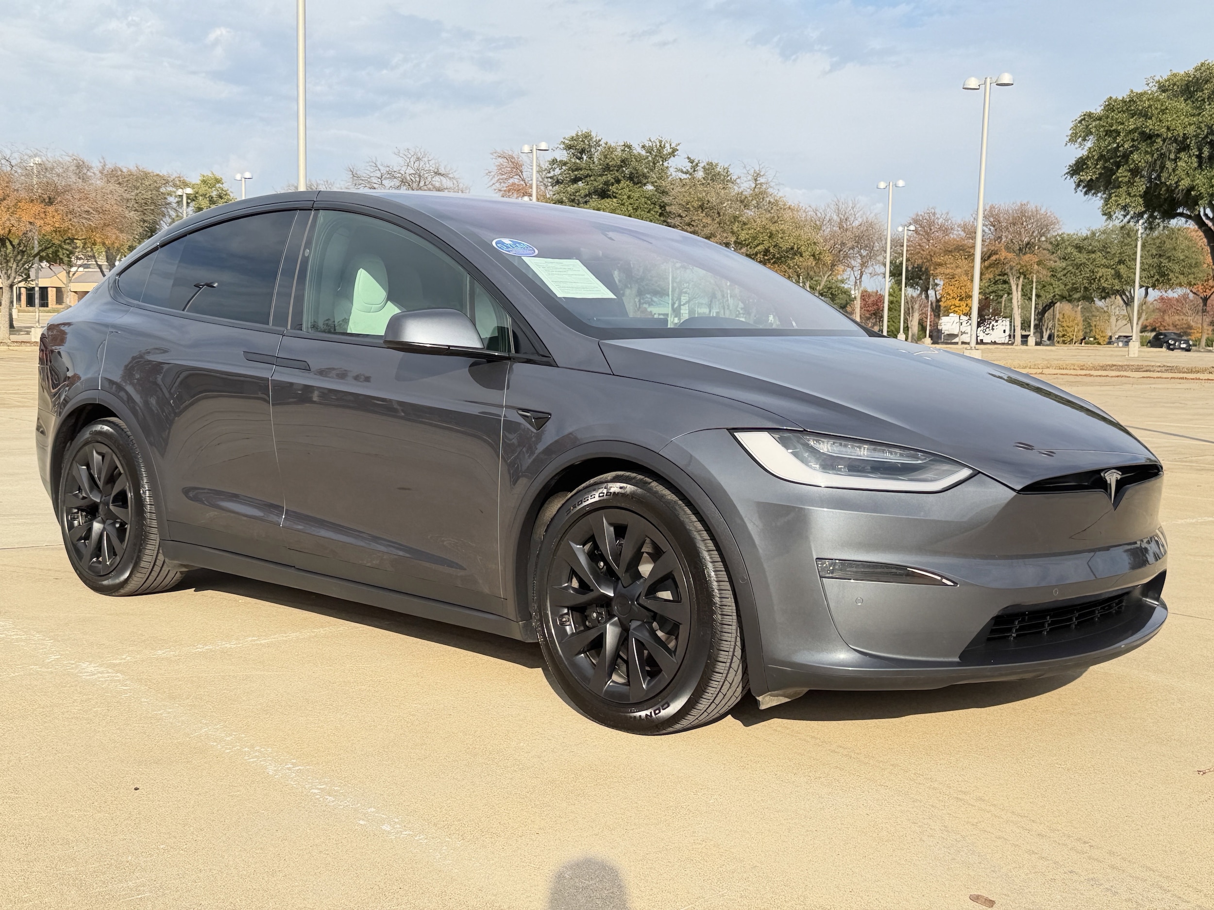 2022 Tesla Model X Plaid's photo