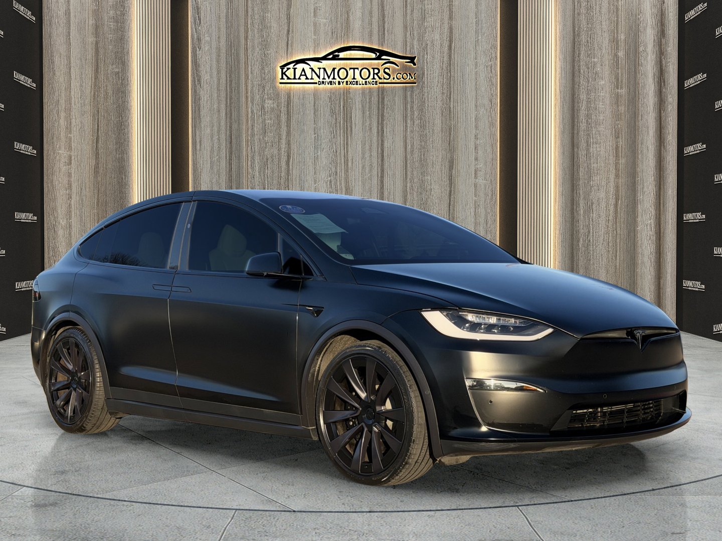 2022 Tesla Model X Long Range's photo
