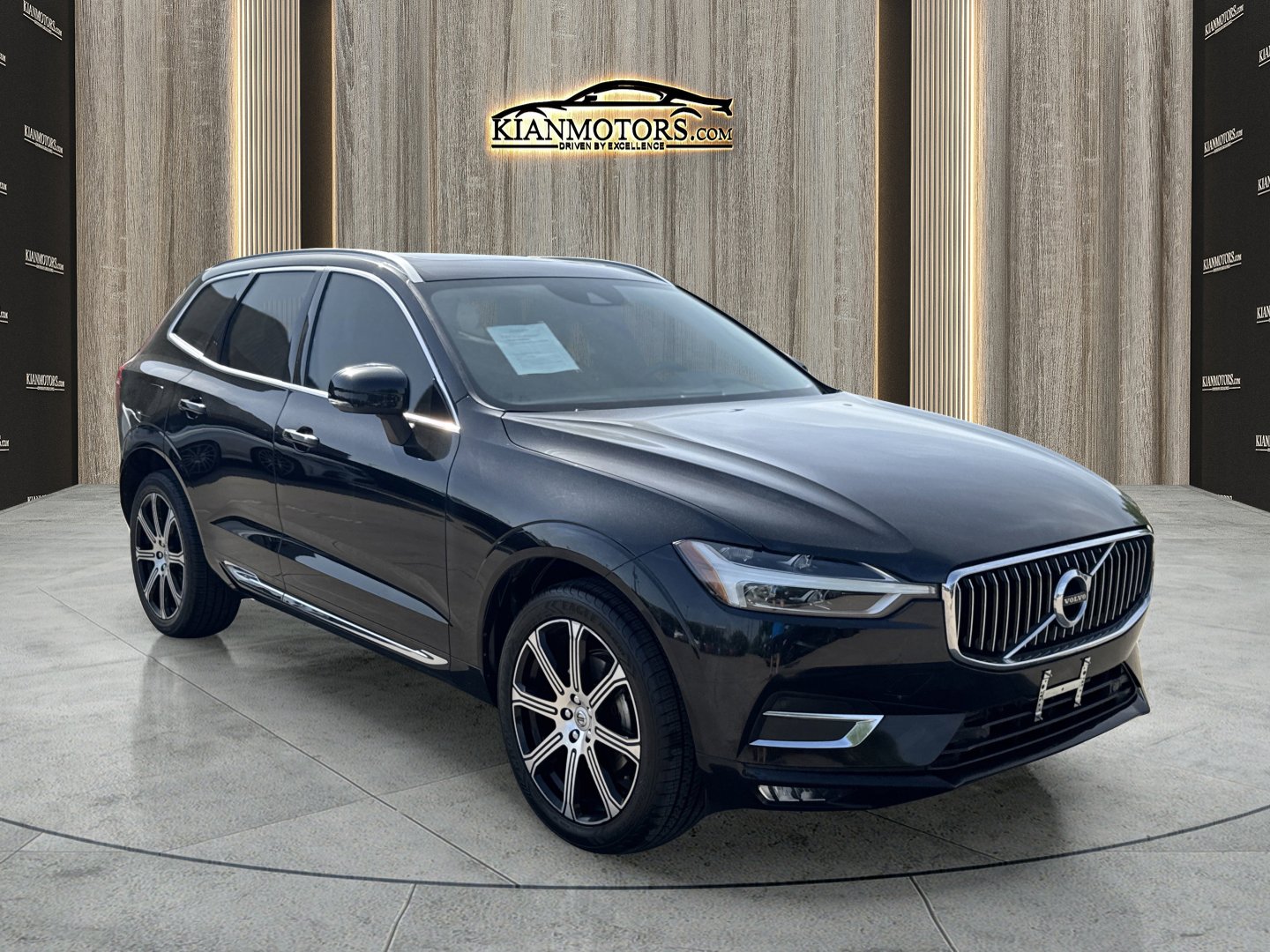 2021 Volvo XC60 Inscription's photo