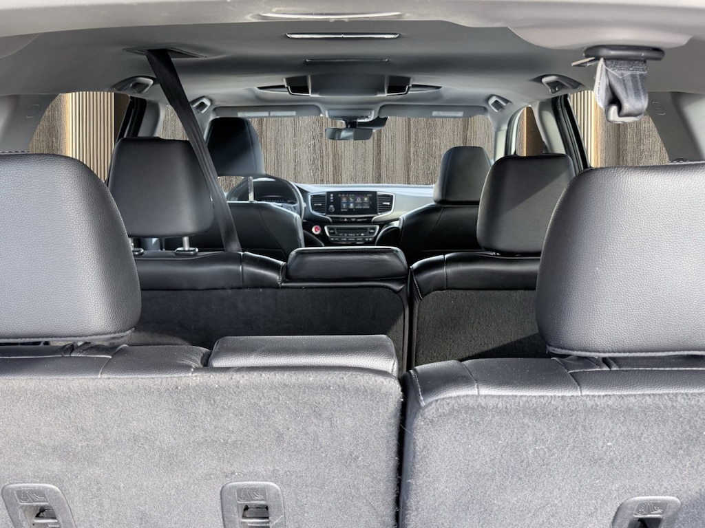 Used 2022 Honda Pilot Touring 8-Passenger SUV