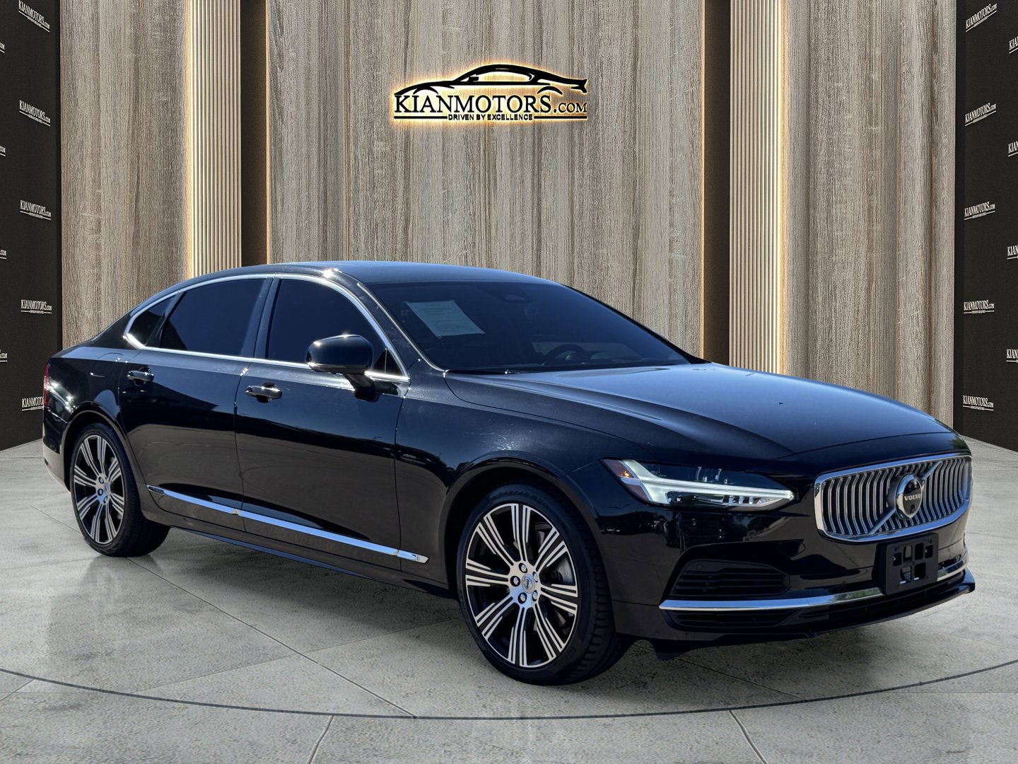 2024 Volvo S90 Ultimate's photo