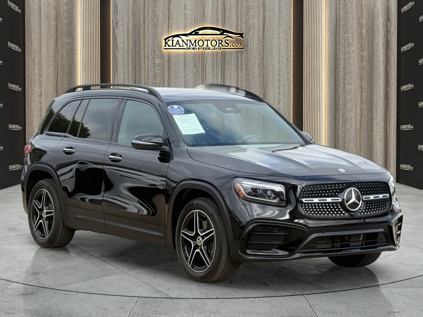 2024 Mercedes-Benz GLB GLB 250's photo