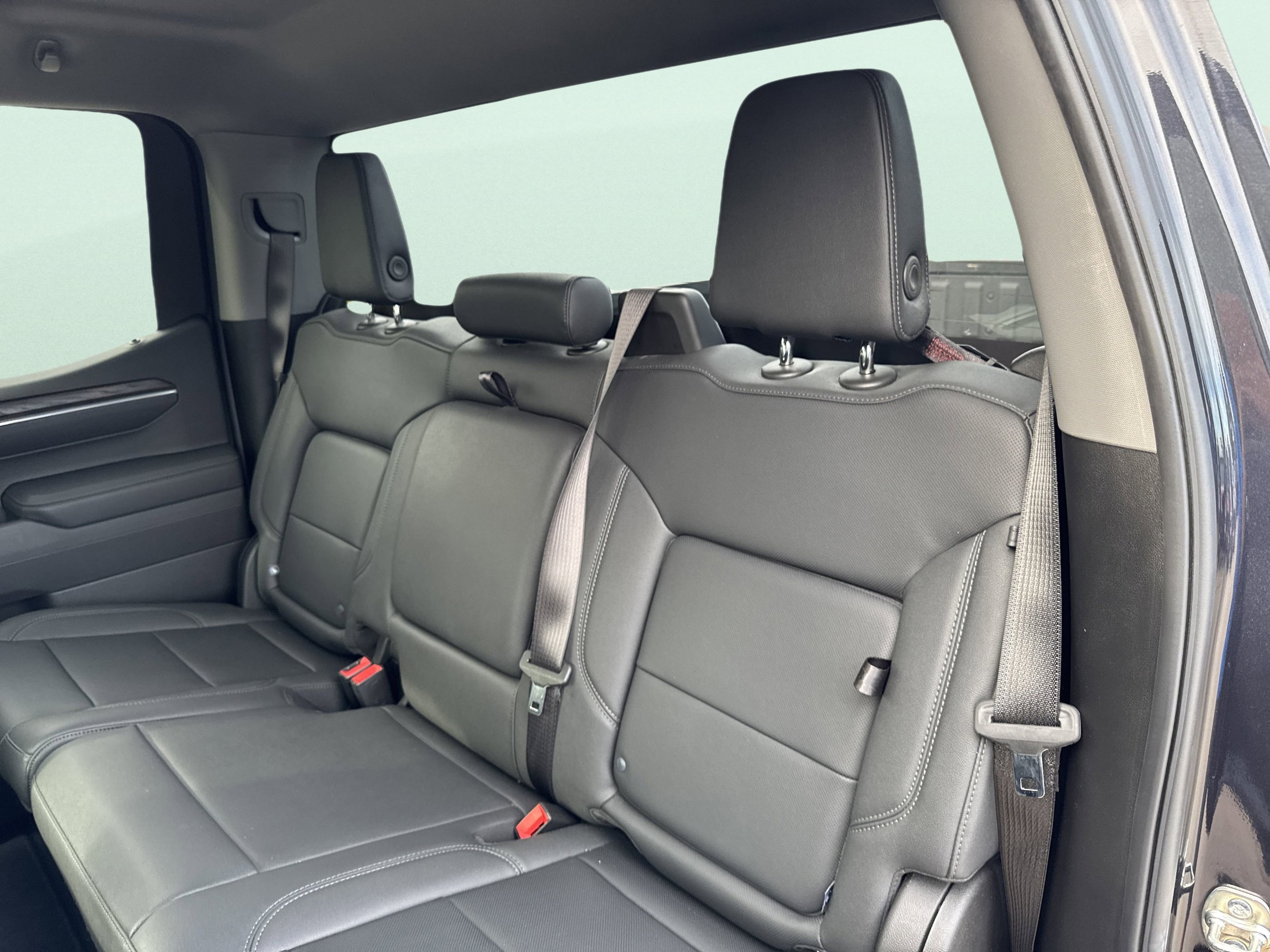 2025 GMC Sierra 1500 SLT - Photo 19