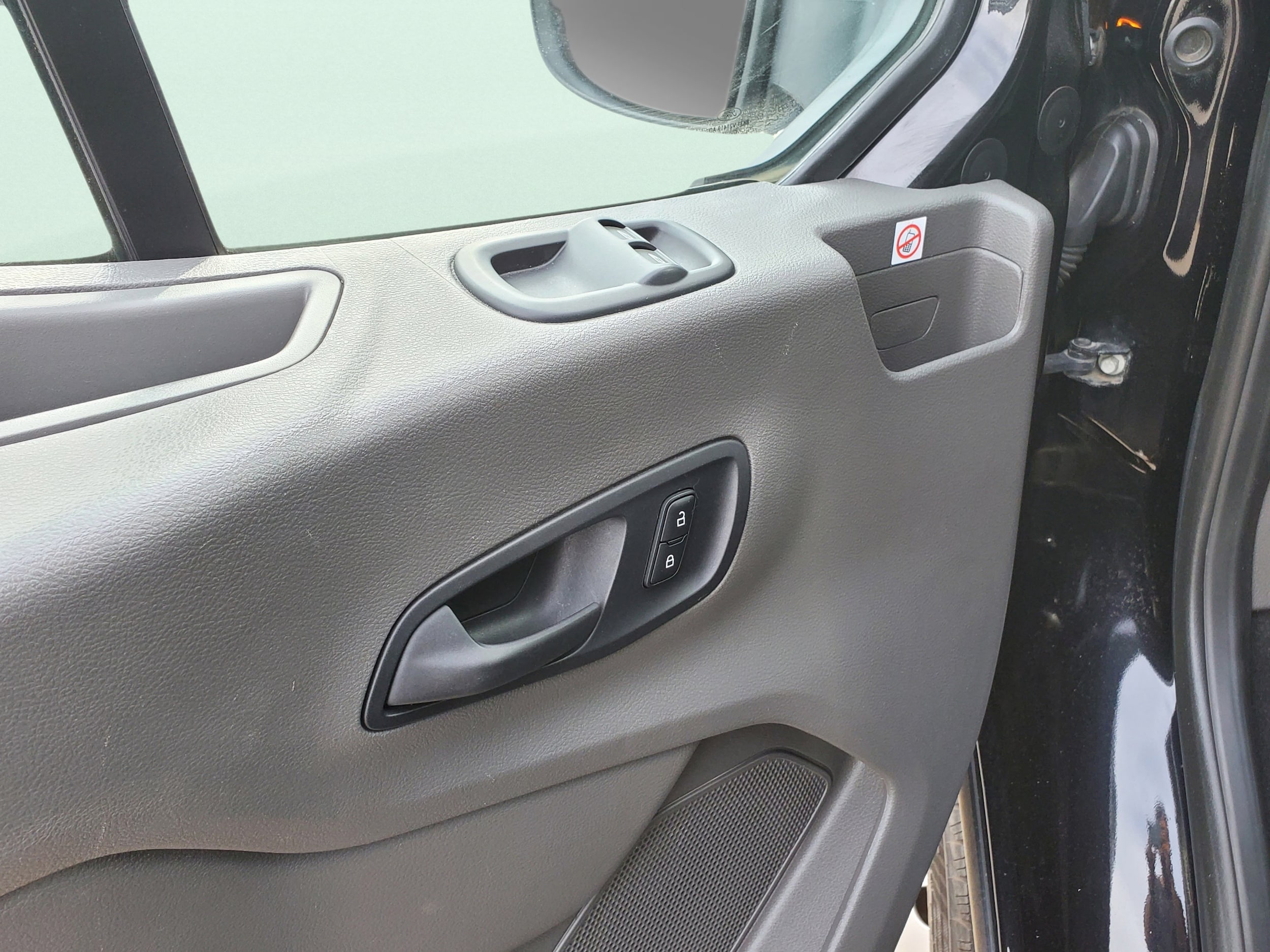 2020 Ford Transit Passenger Van XLT - Photo 30