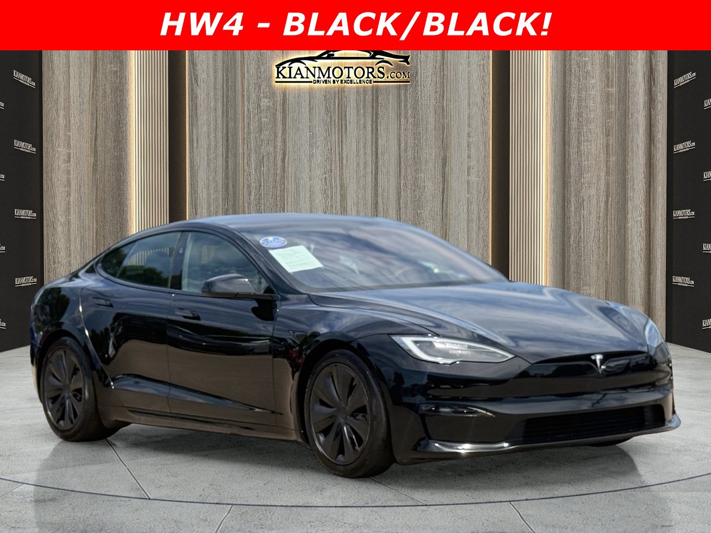2023 Tesla Model S Standard Range's photo