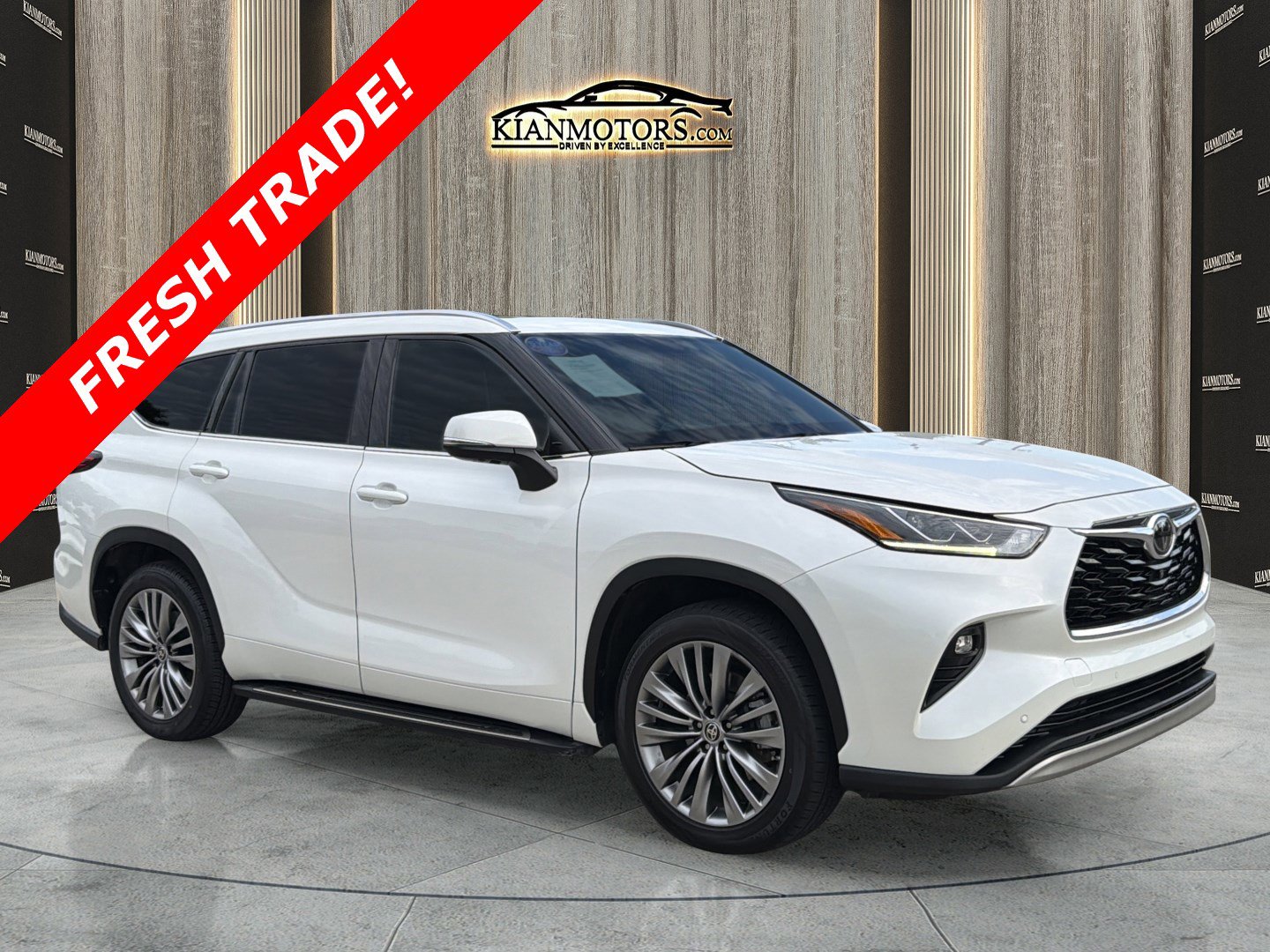 2020 Toyota Highlander Platinum 4x2 V6's photo