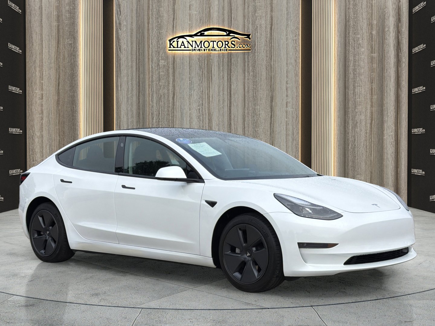 2023 Tesla Model 3 -'s photo