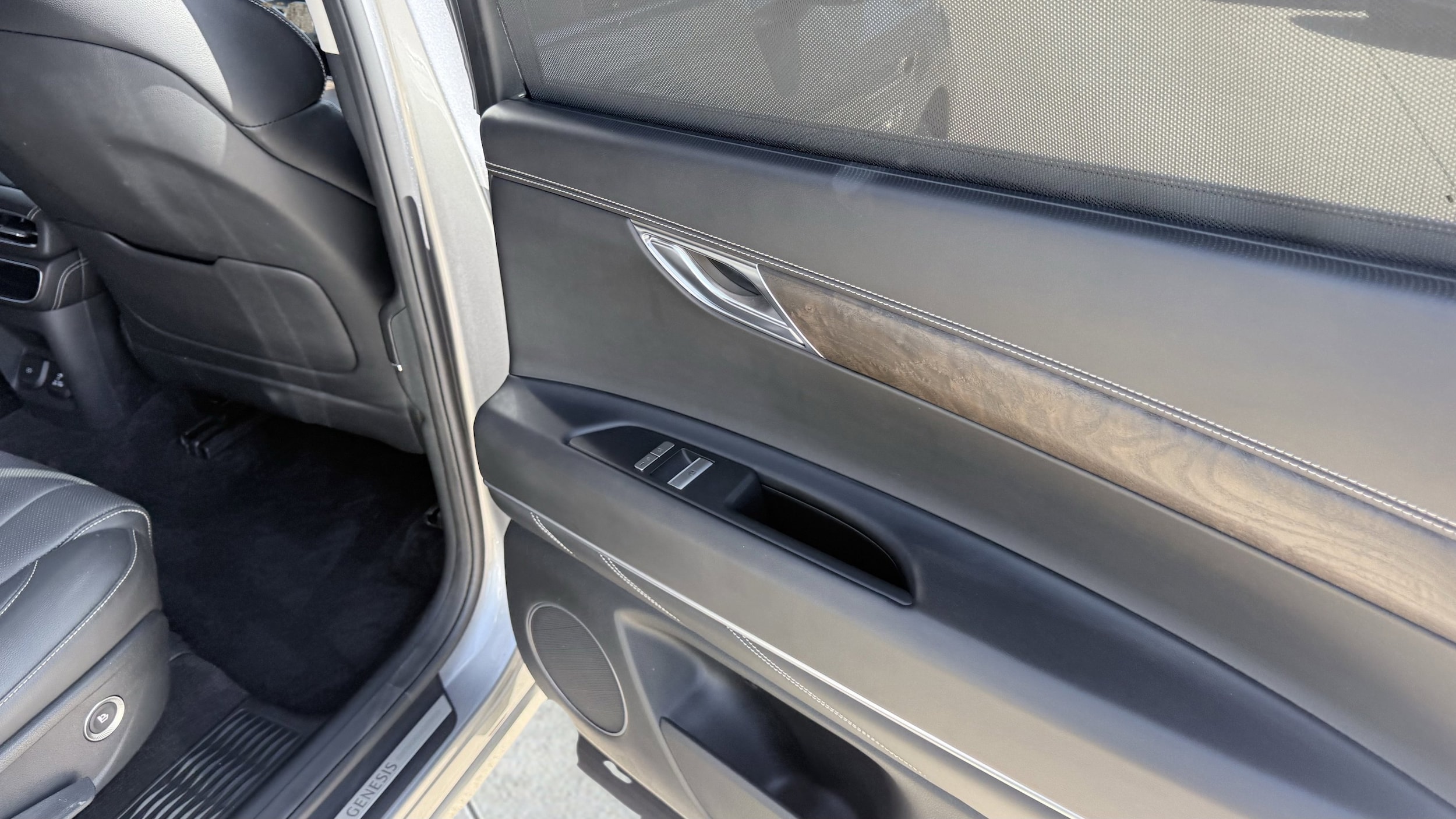 2024 GENESIS GV80 Standard - Photo 36