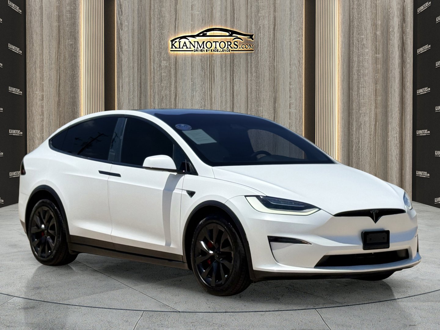 2023 Tesla Model X Plaid's photo