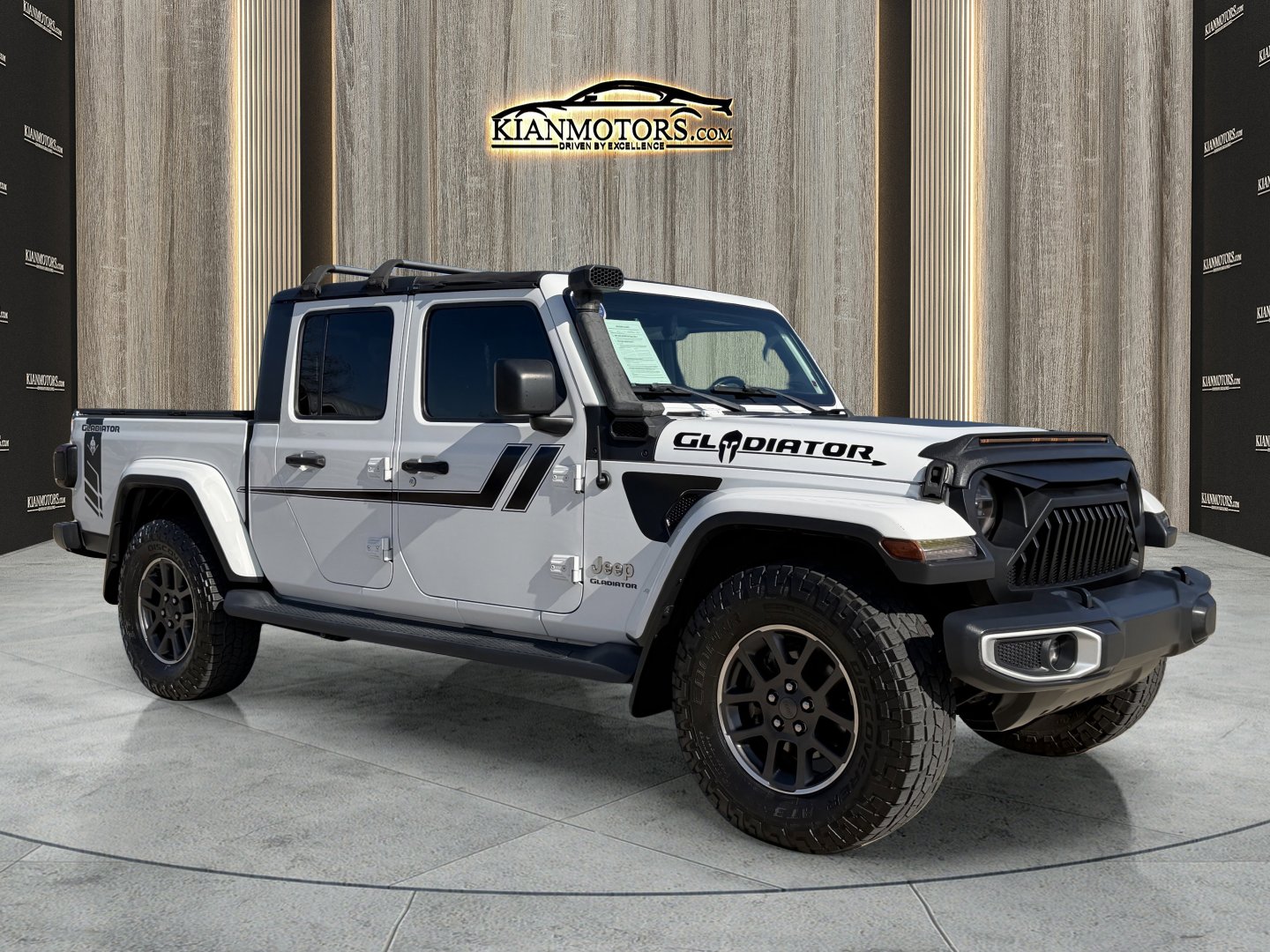 2020 Jeep Gladiator Overland's photo