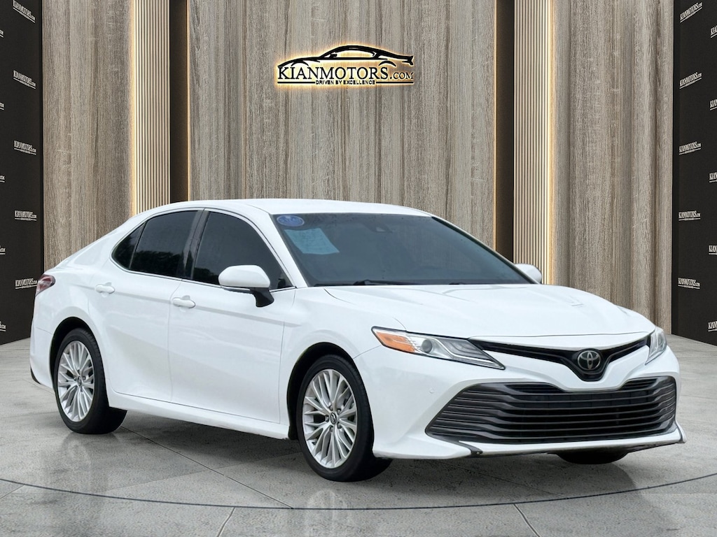 Used 2018 Toyota Camry XLE Sedan