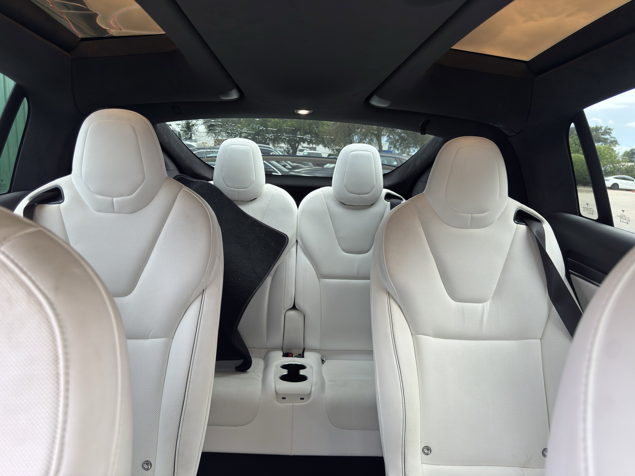 2022 Tesla Model X Plaid photo 2