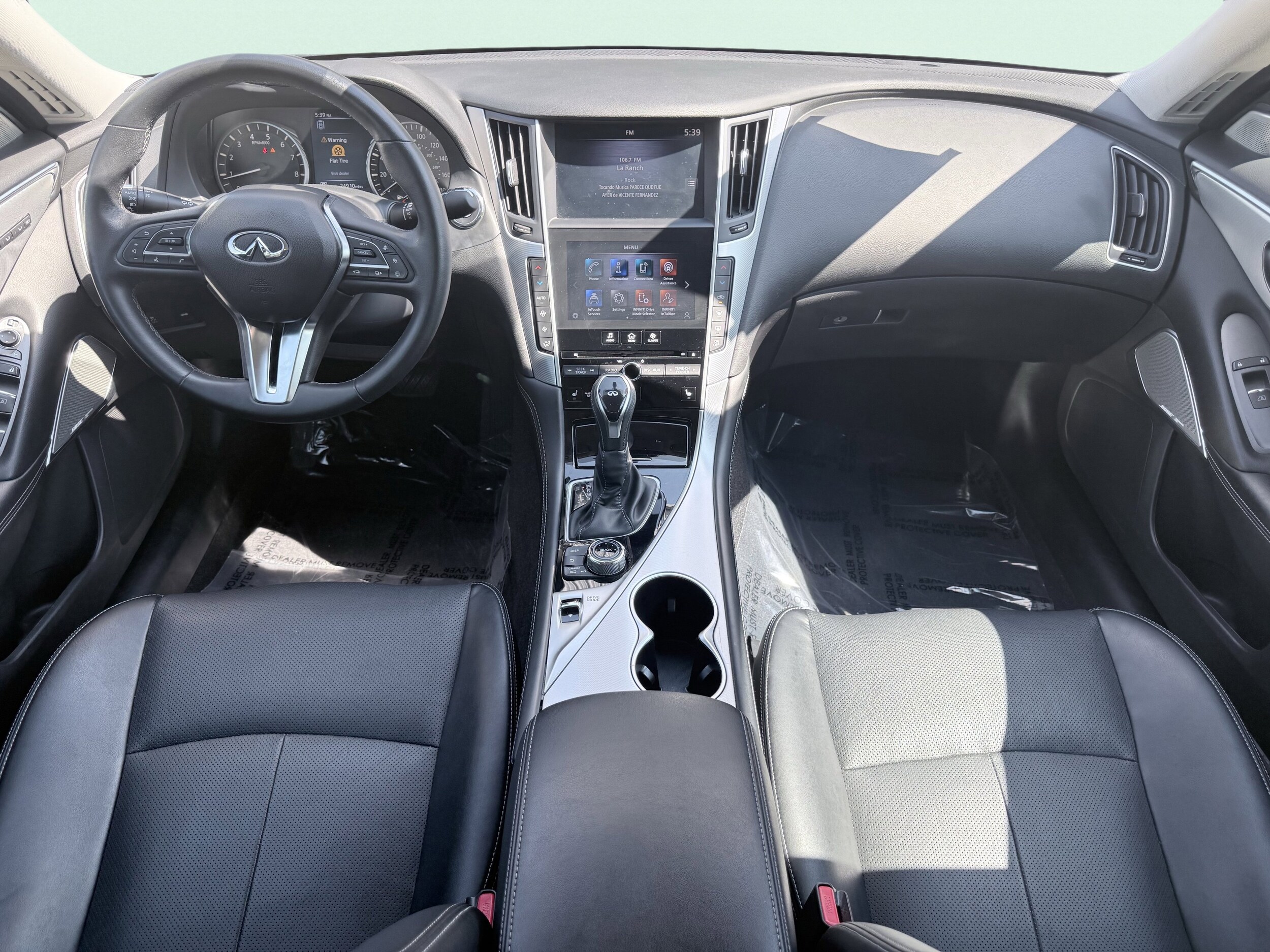 2023 Infiniti Q50 LUXE photo 2