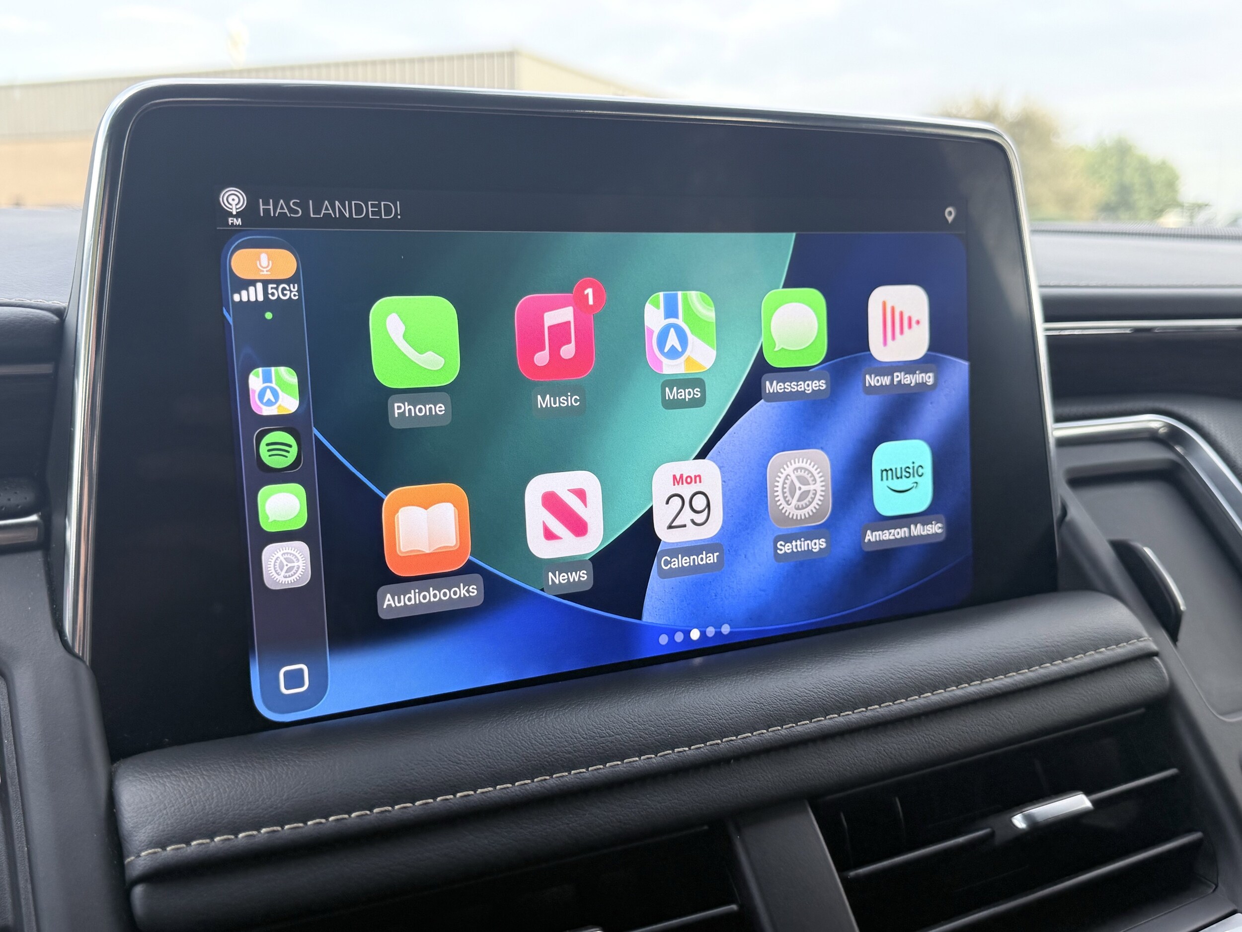 2021 Chevrolet Tahoe Premier photo 4