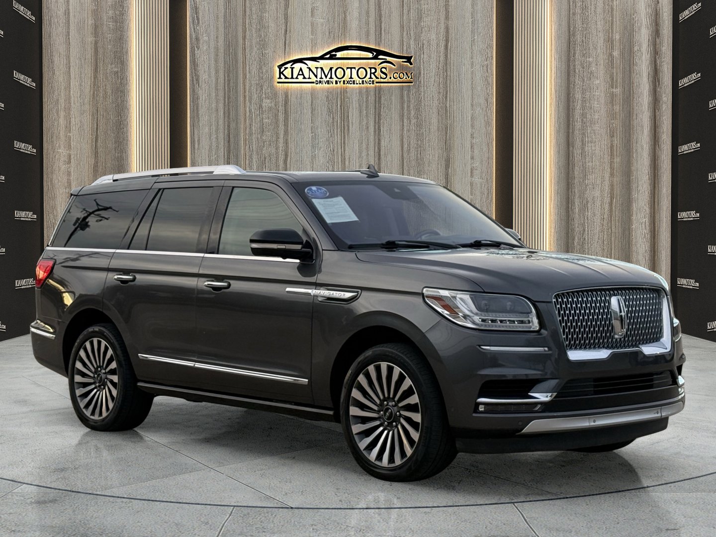 2018 Lincoln Navigator Reserve's photo