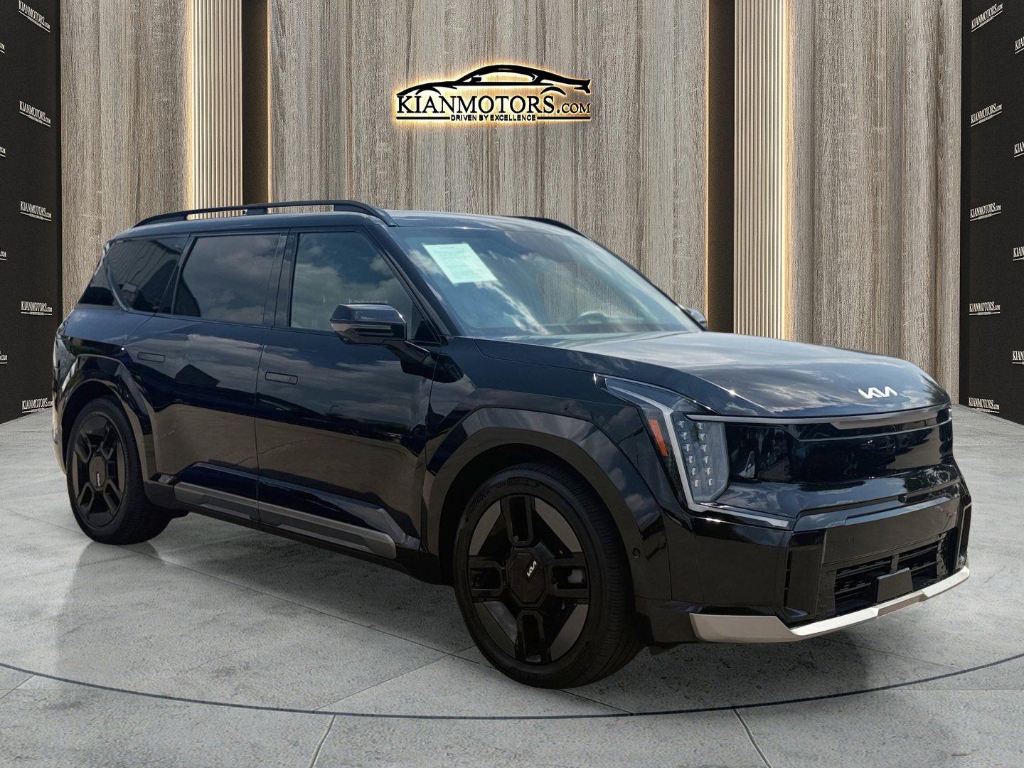 2024 Kia Ev9 GT-Line's photo