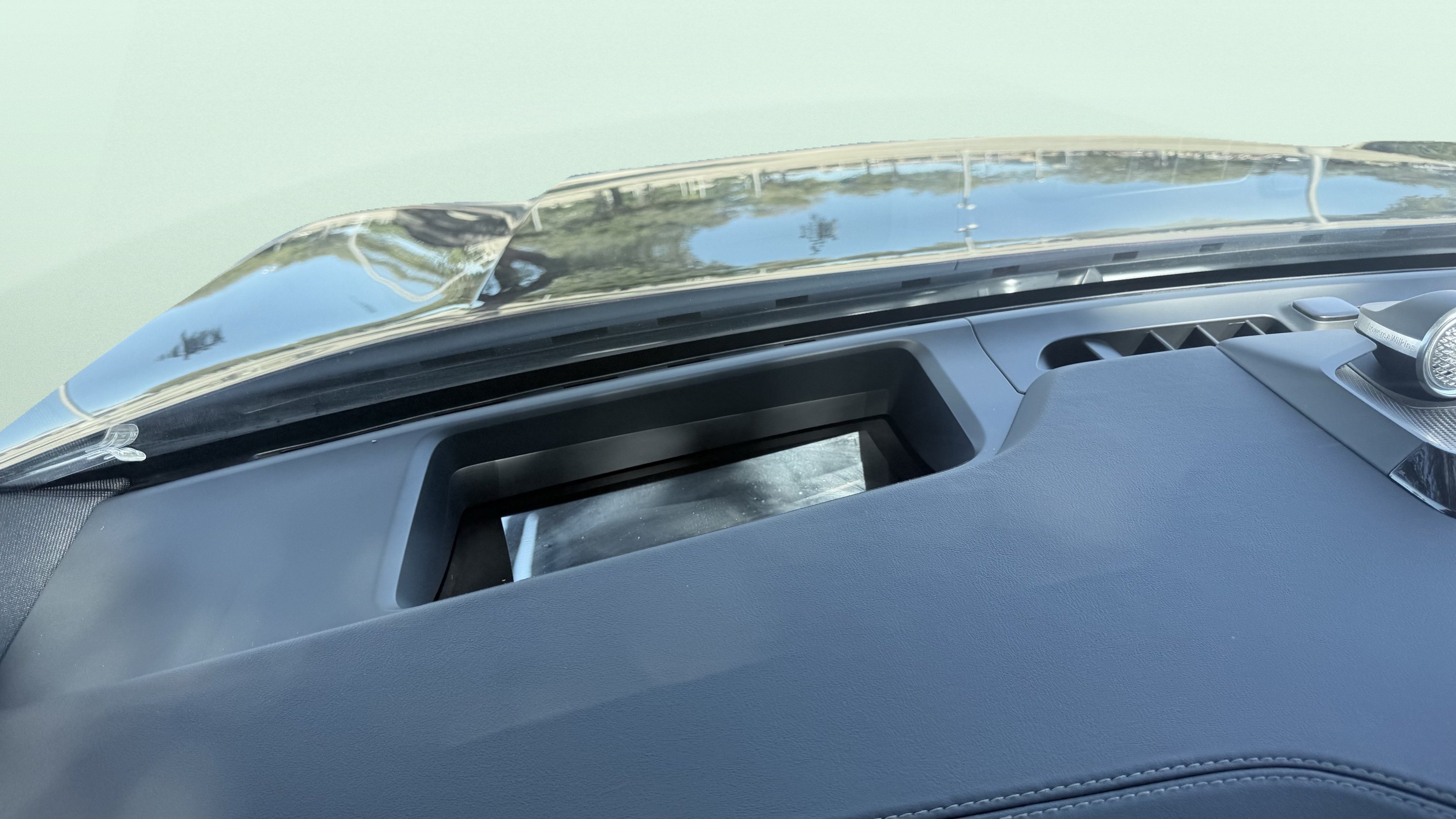 2025 Volvo EX90 5
