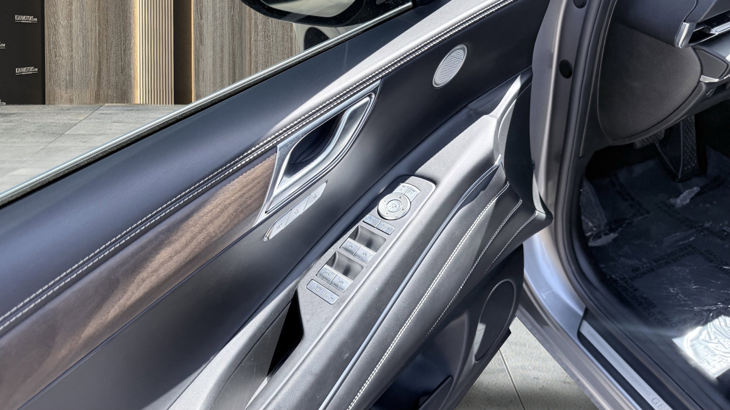 2024 GENESIS GV80 Standard - Photo 22
