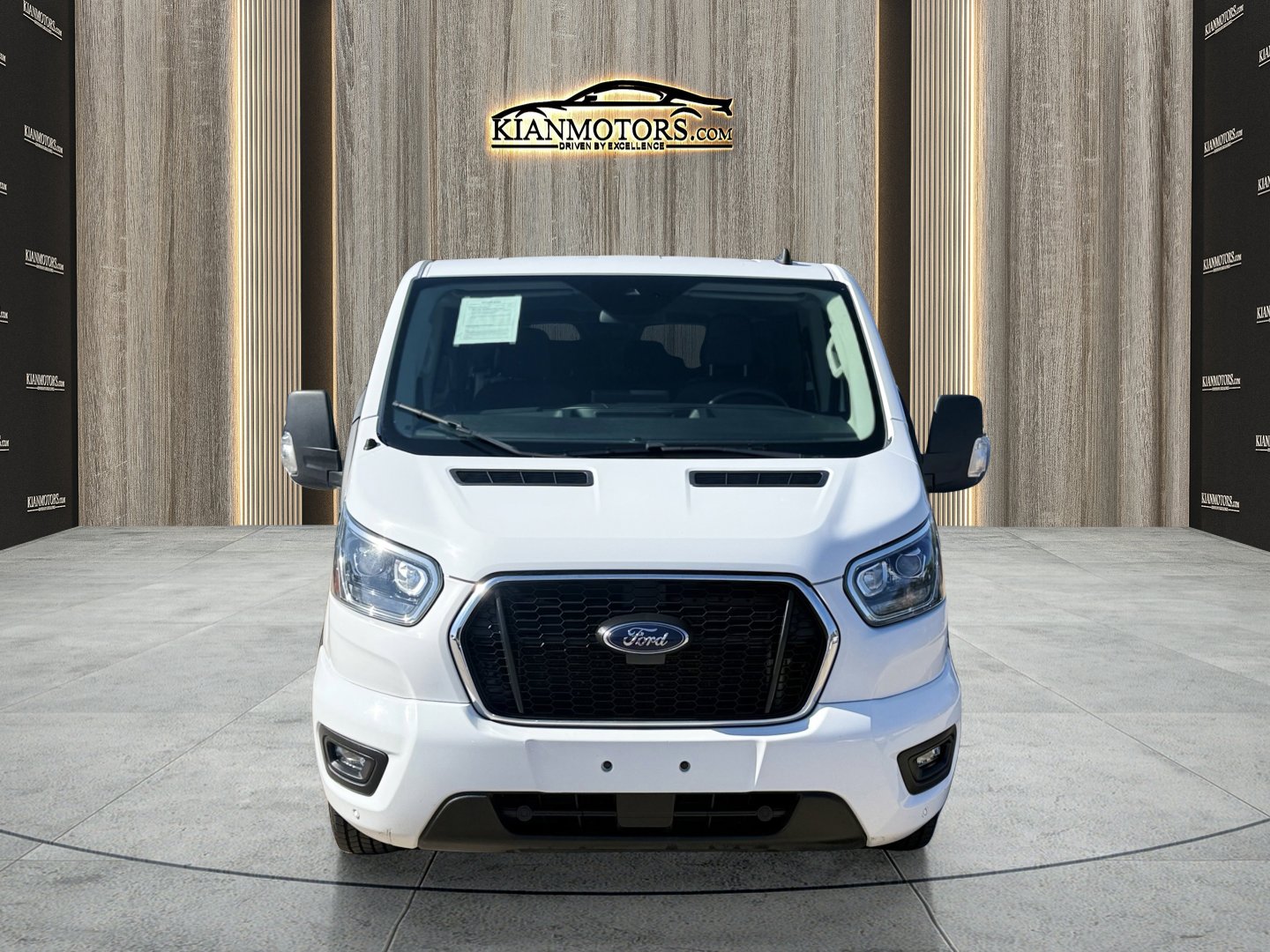 2023 Ford Transit photo 2