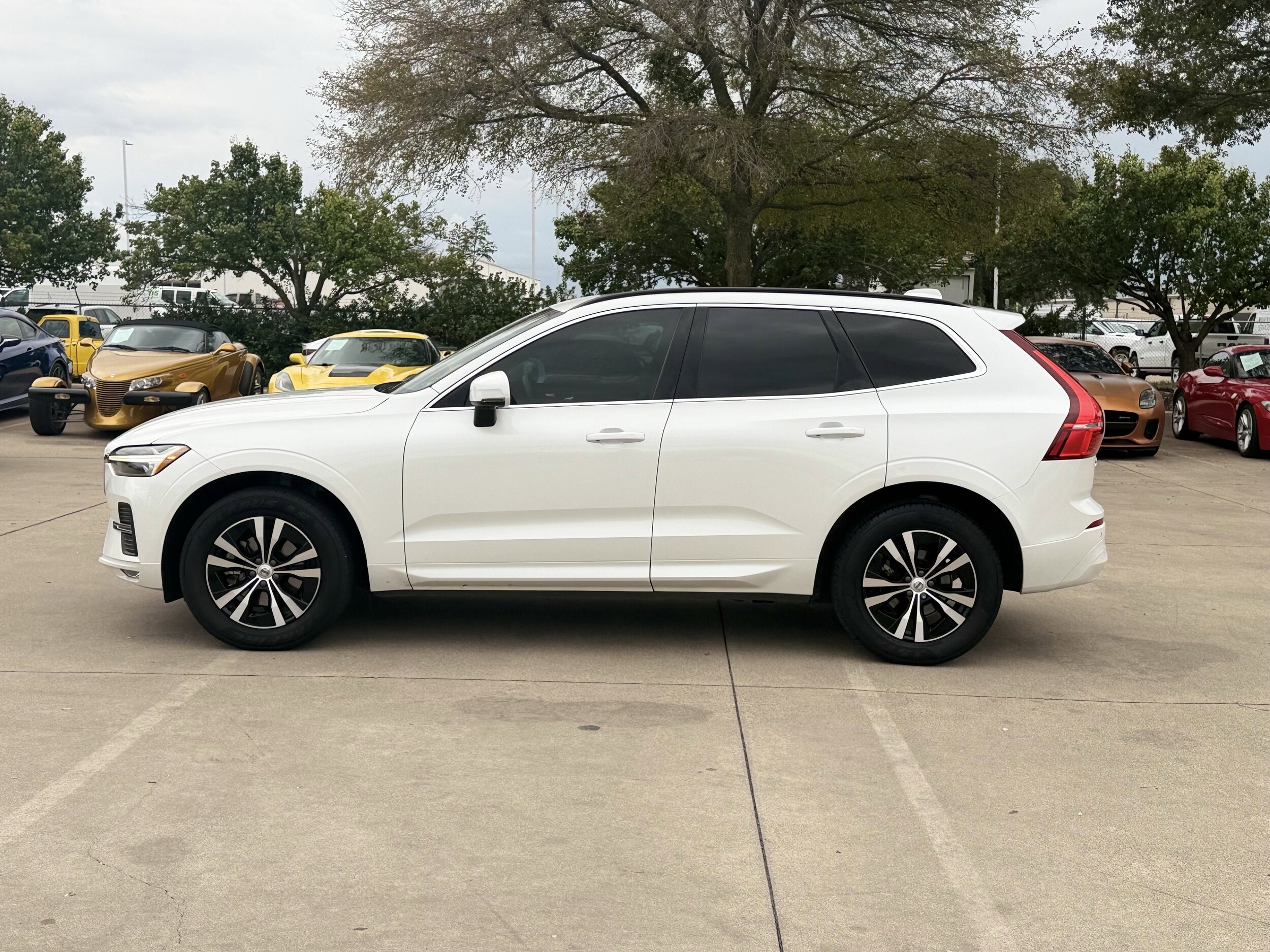 2023 Volvo XC60 Core photo 3