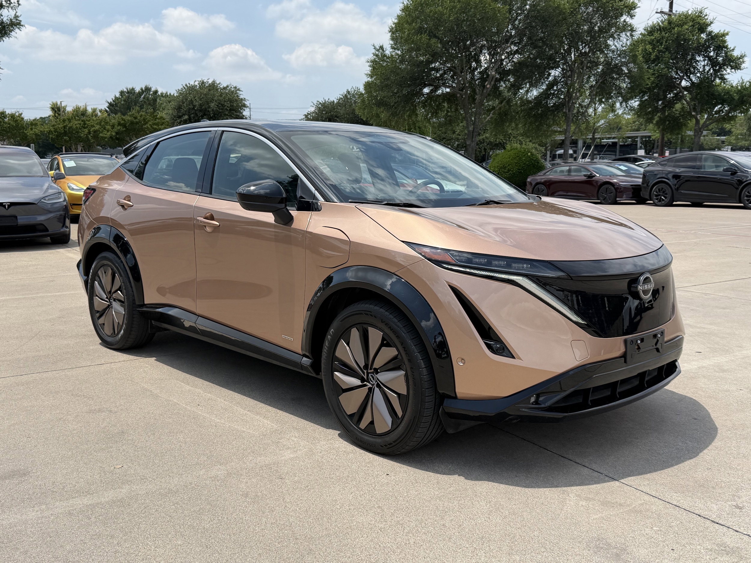 2023 Nissan Ariya Premiere FWD's photo