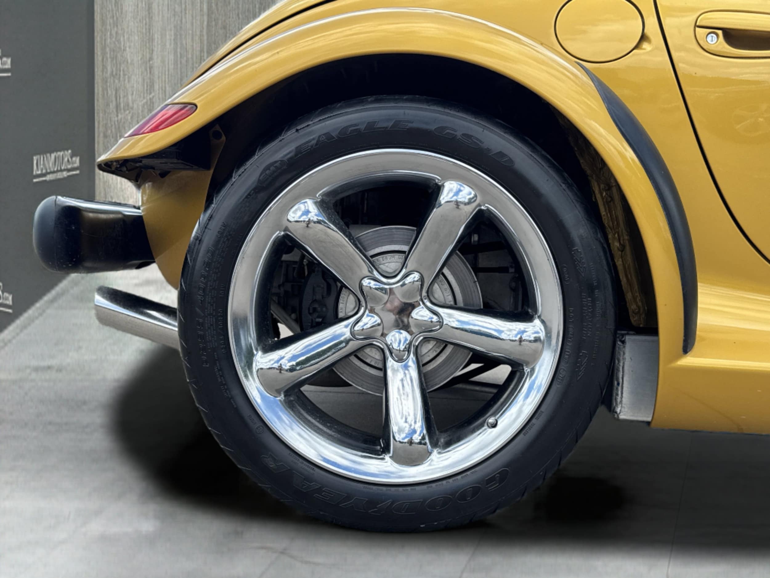 2002 Chrysler Prowler Base - Photo 13
