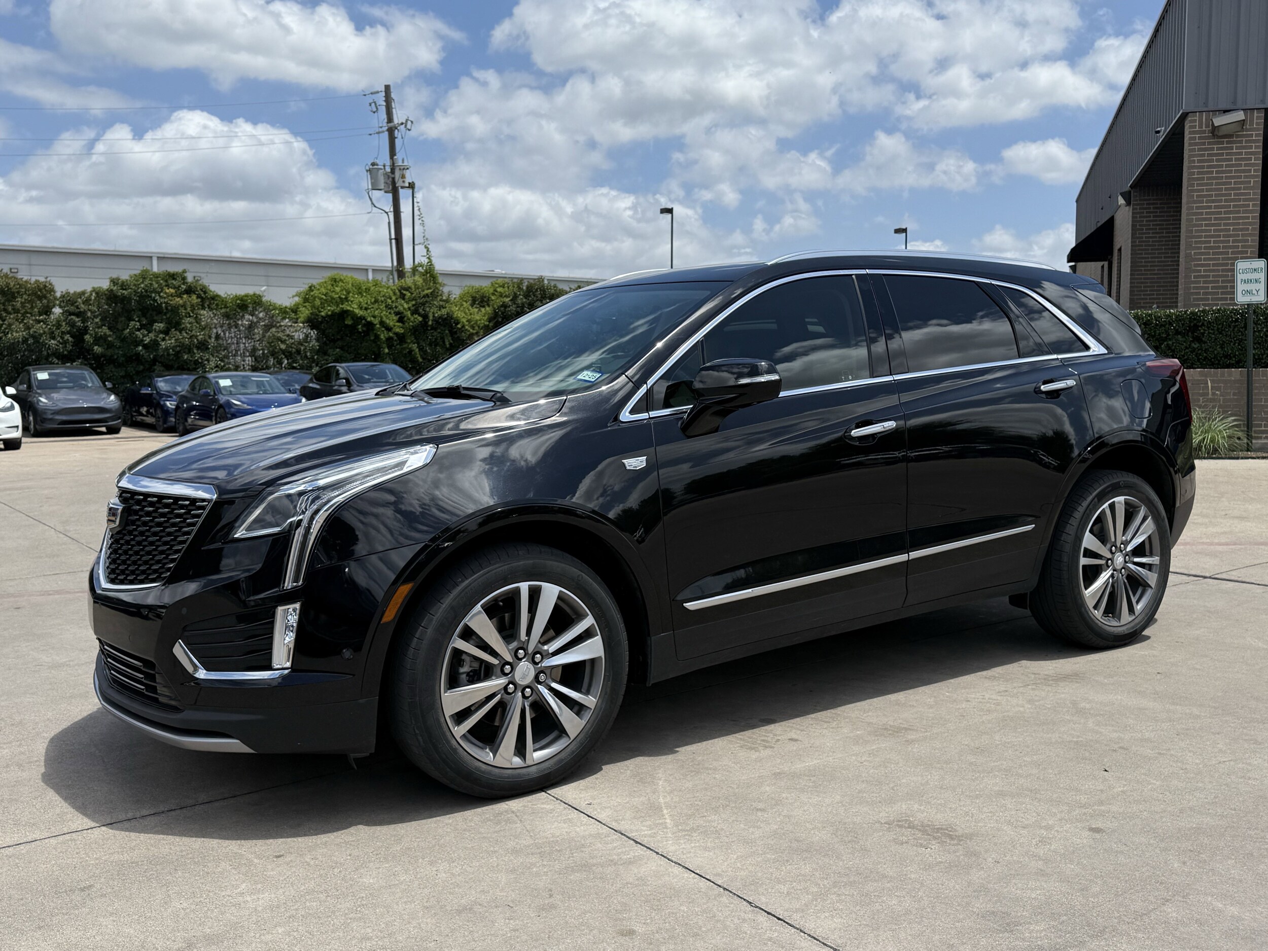 2021 Cadillac XT5 Premium Luxury photo 3